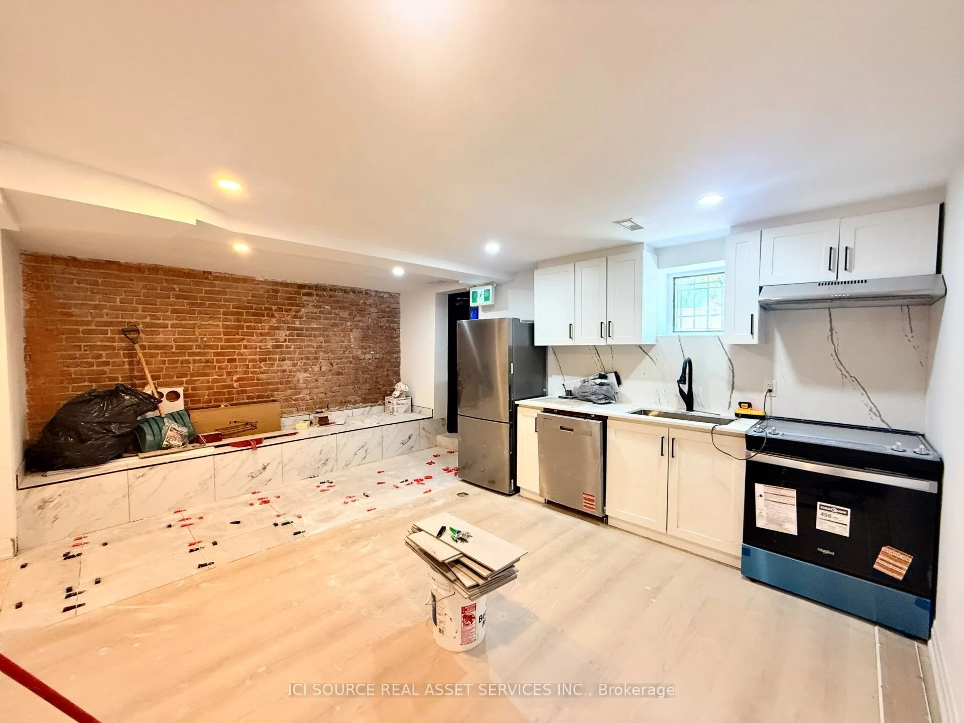 Semi-Detached Home For Lease | C13677702