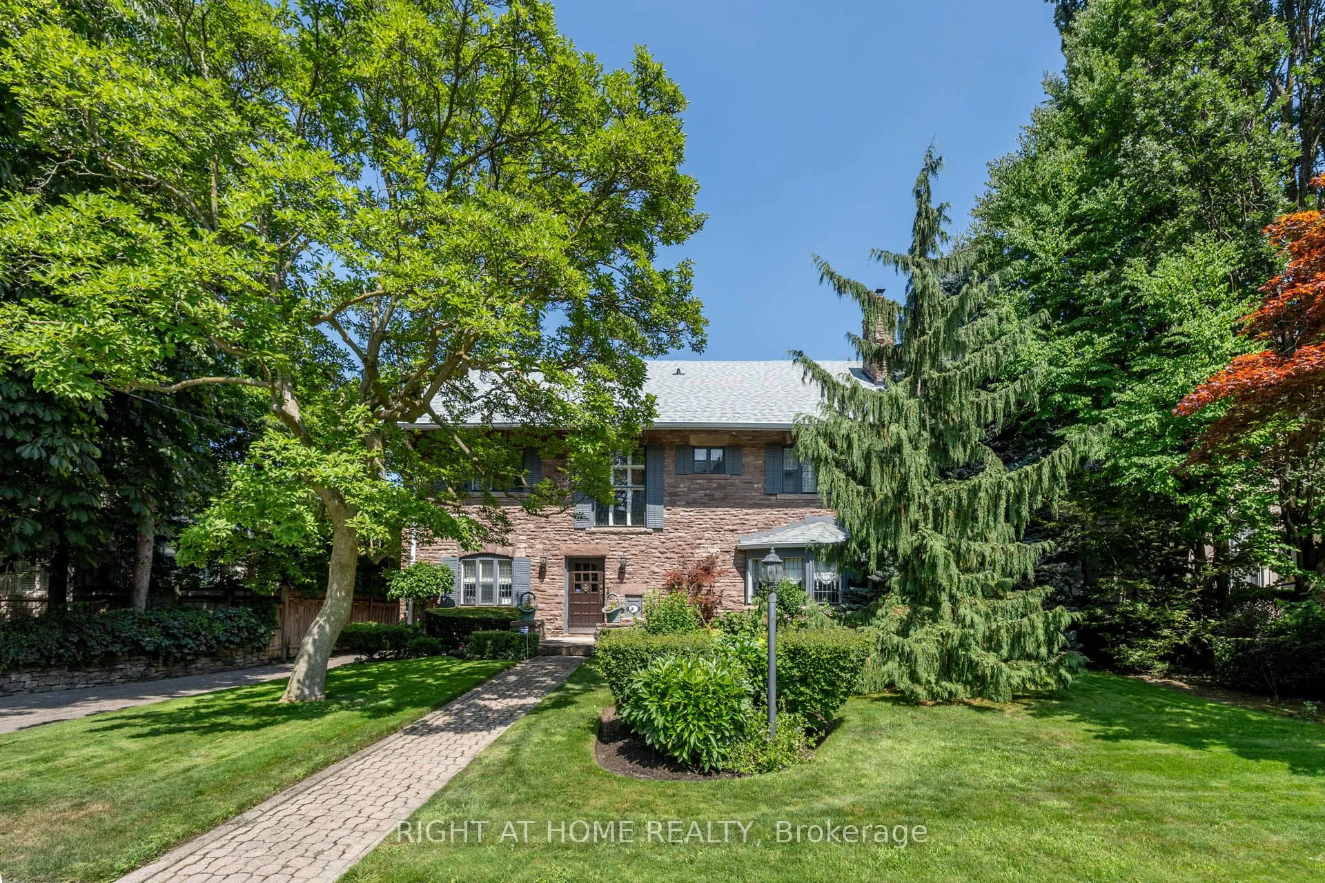 Detached Home For Sale | C13685530