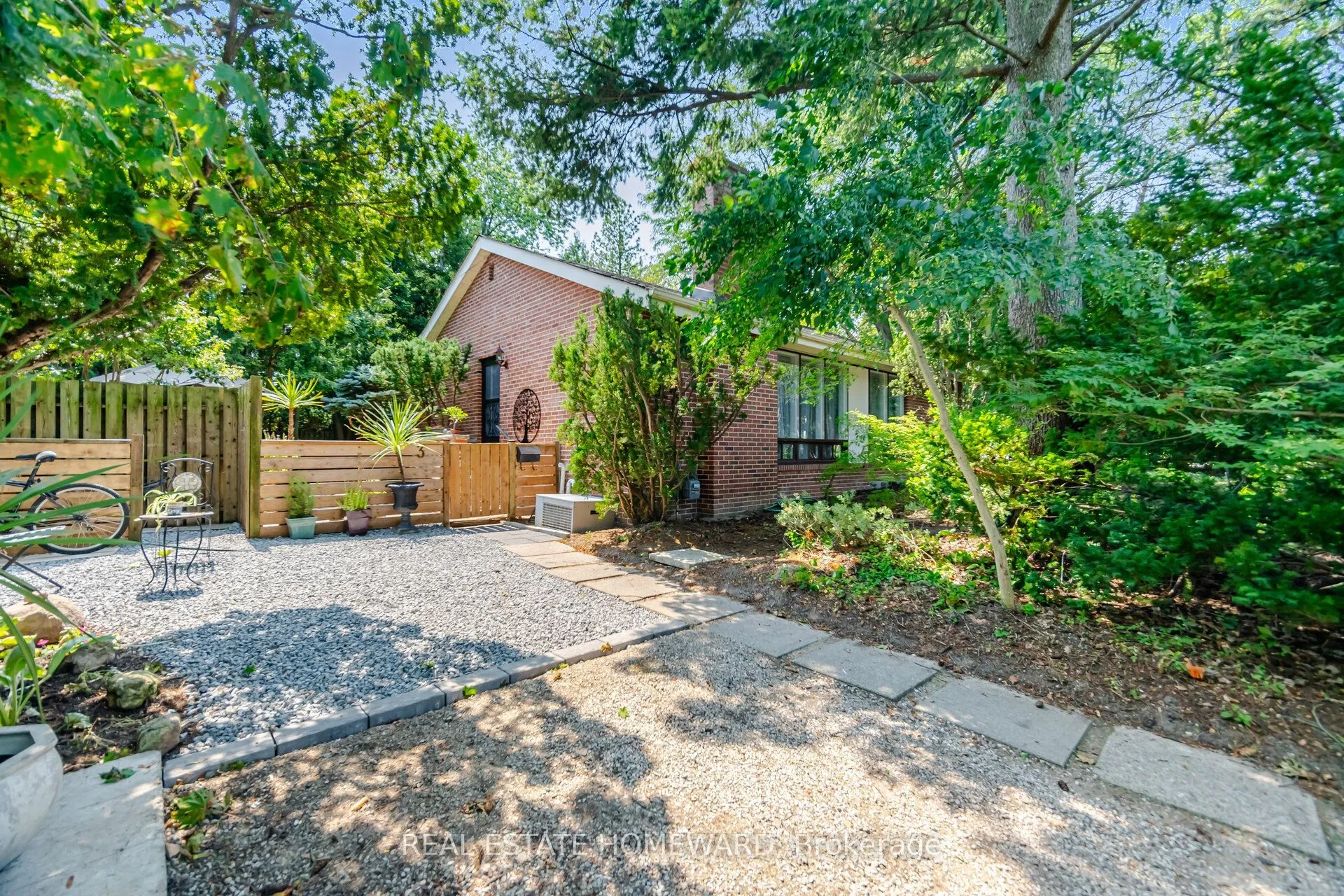 Detached Home For Sale | C13685848