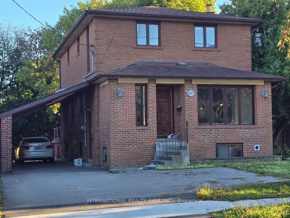Detached Home For Lease | C13688080