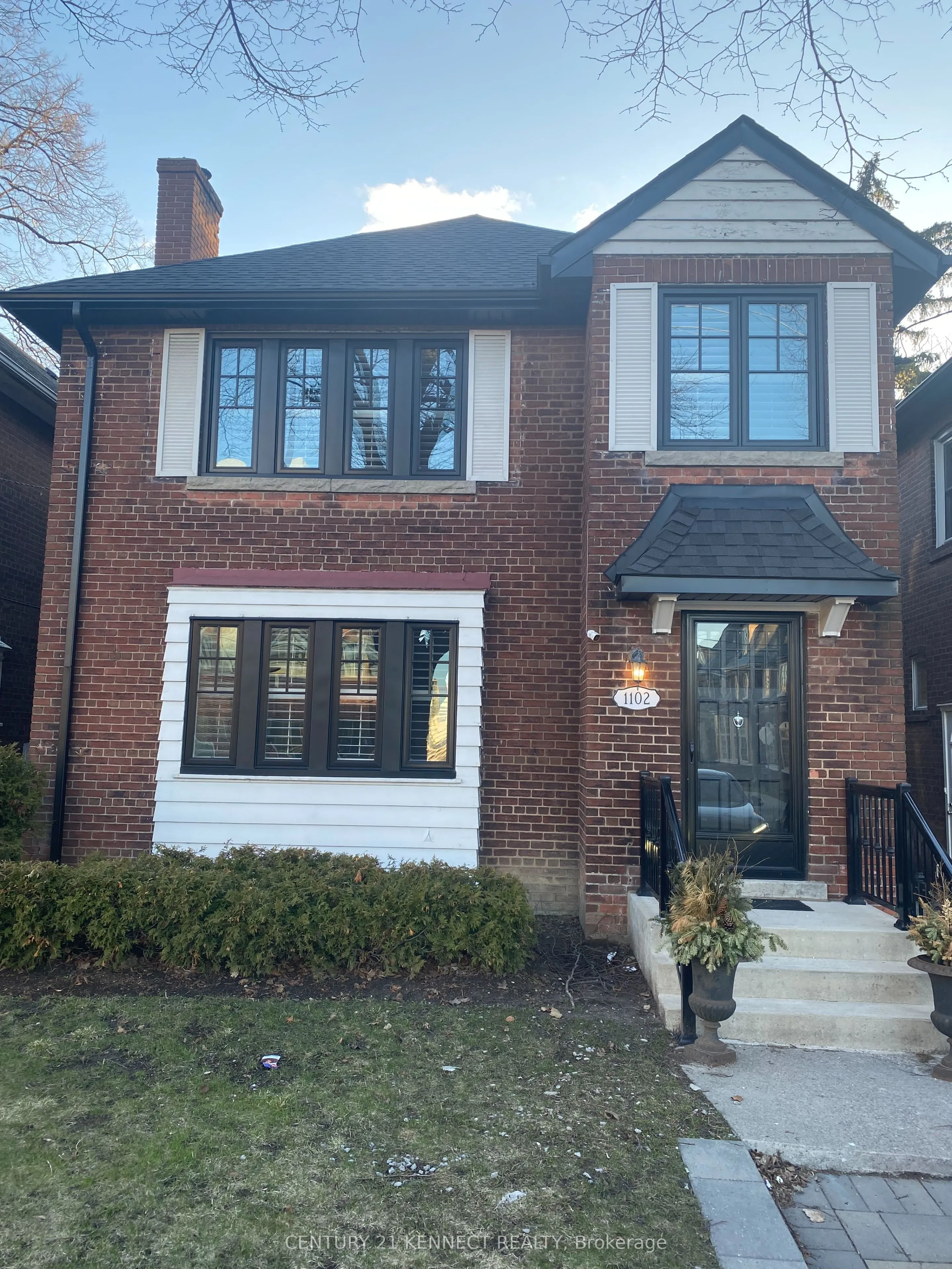Detached Home For Lease | C13688372