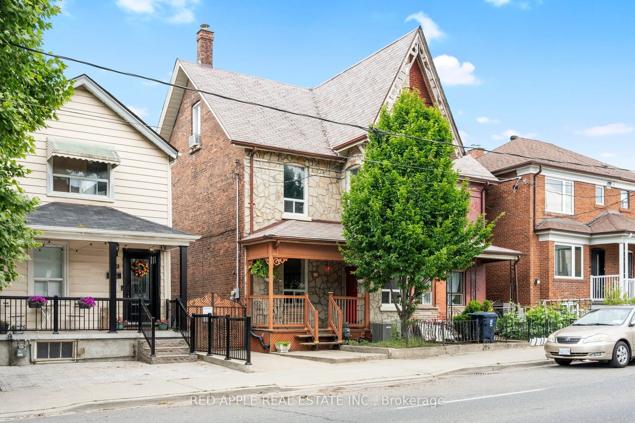 Semi-Detached Home For Sale | C13688716