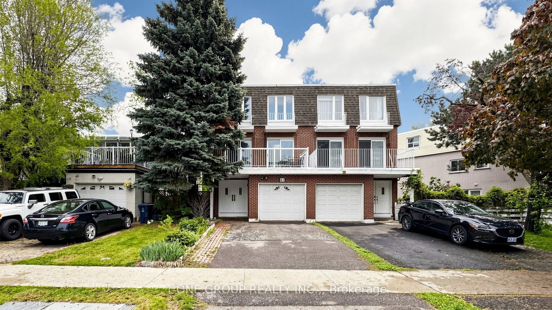 Semi-Detached Home For Sale | C13690150