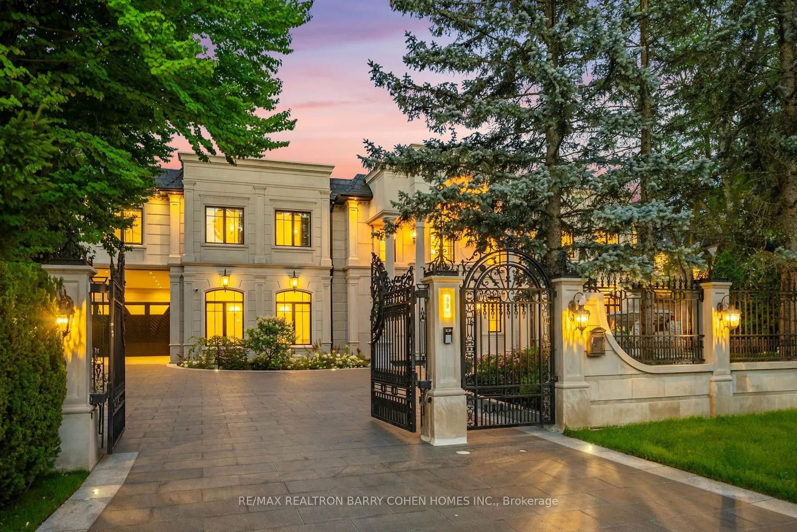 Detached Home For Sale | C13691324