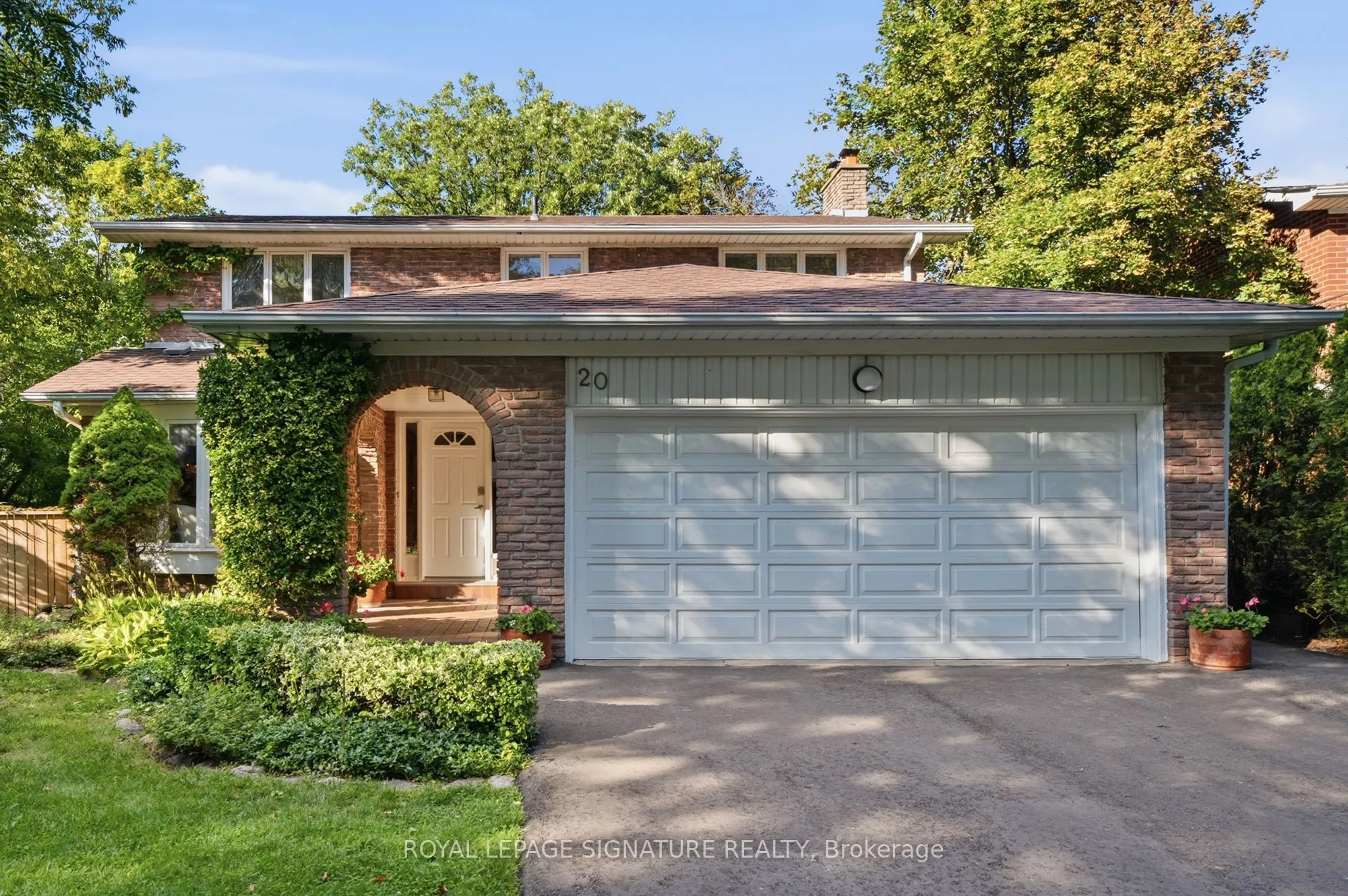 Detached Home For Sale | C13692848