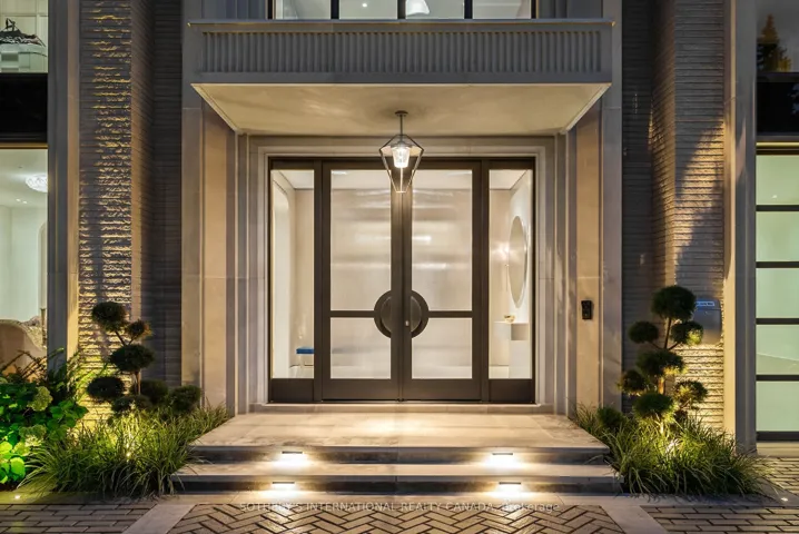 84 Old Forest Hill Road, Toronto C03, ON M5P 2R5