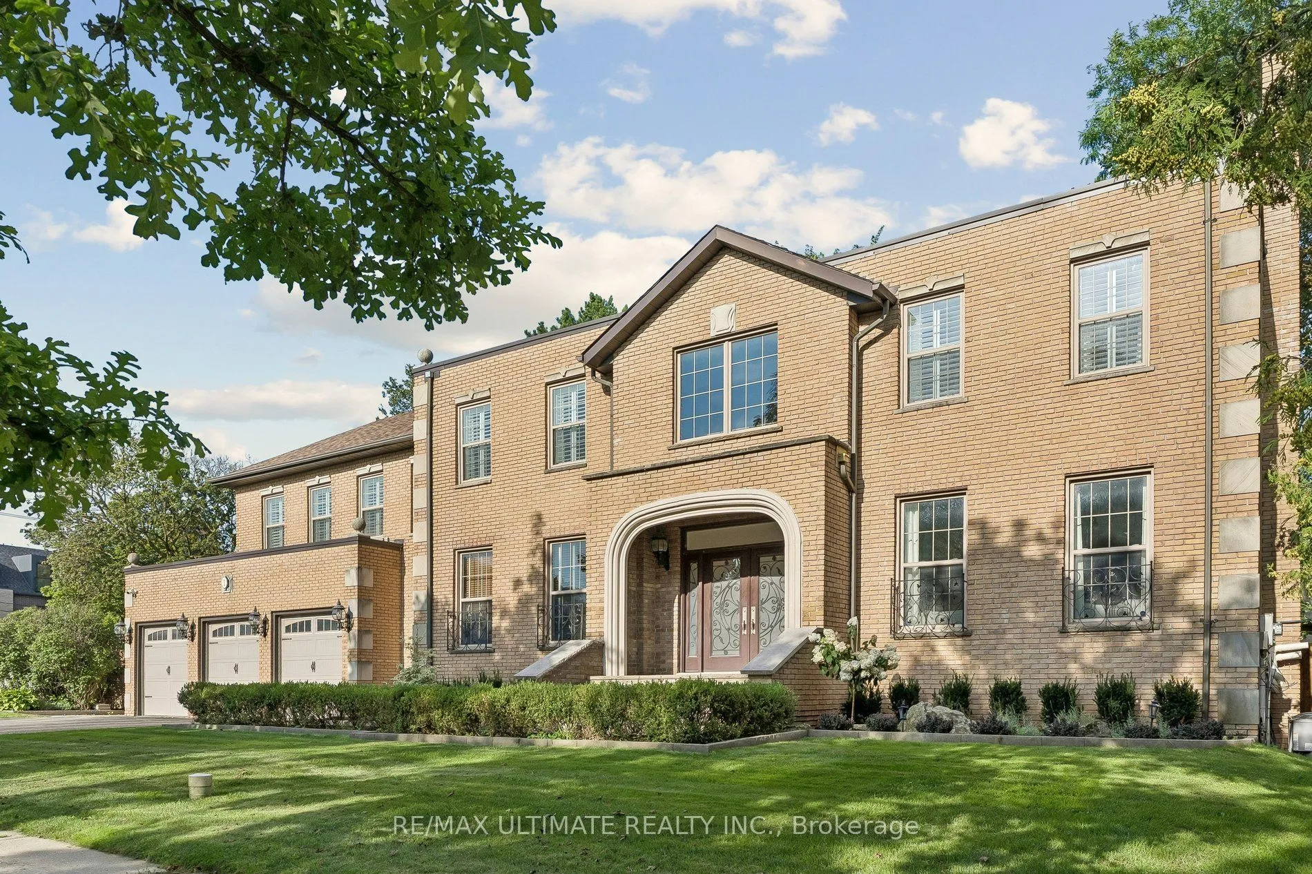Detached Home For Sale | C13695468