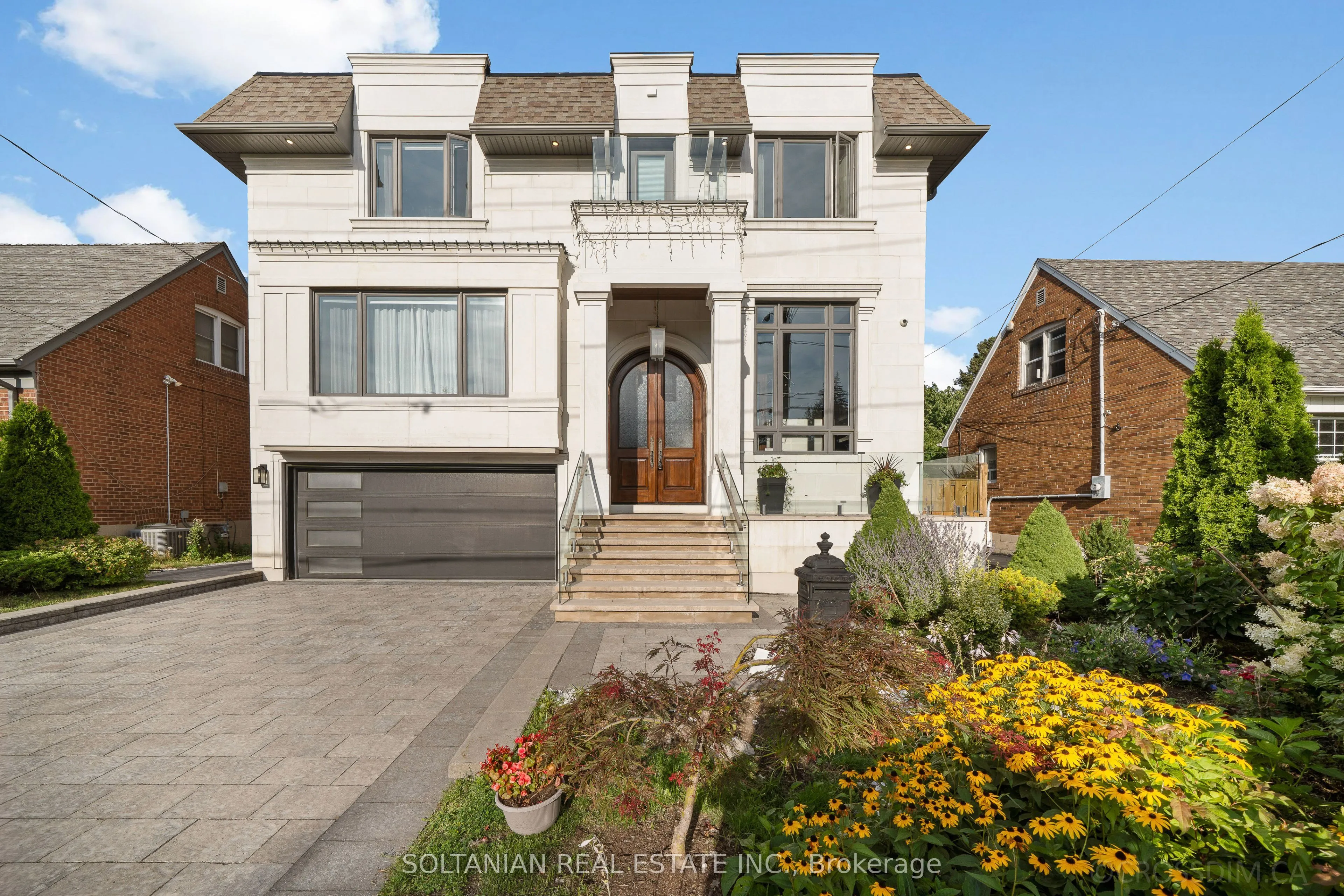 Detached Home For Sale | C13696980