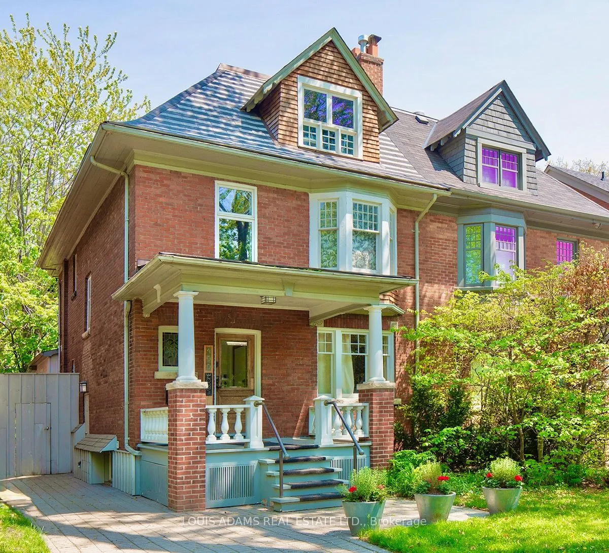 Semi-Detached Home For Sale | C13697552