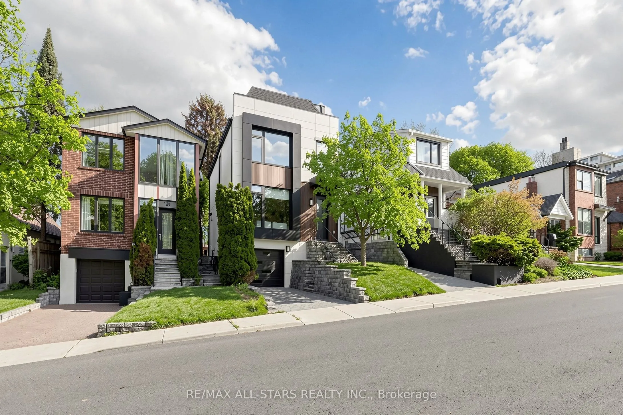 Detached Home For Sale | C13697558