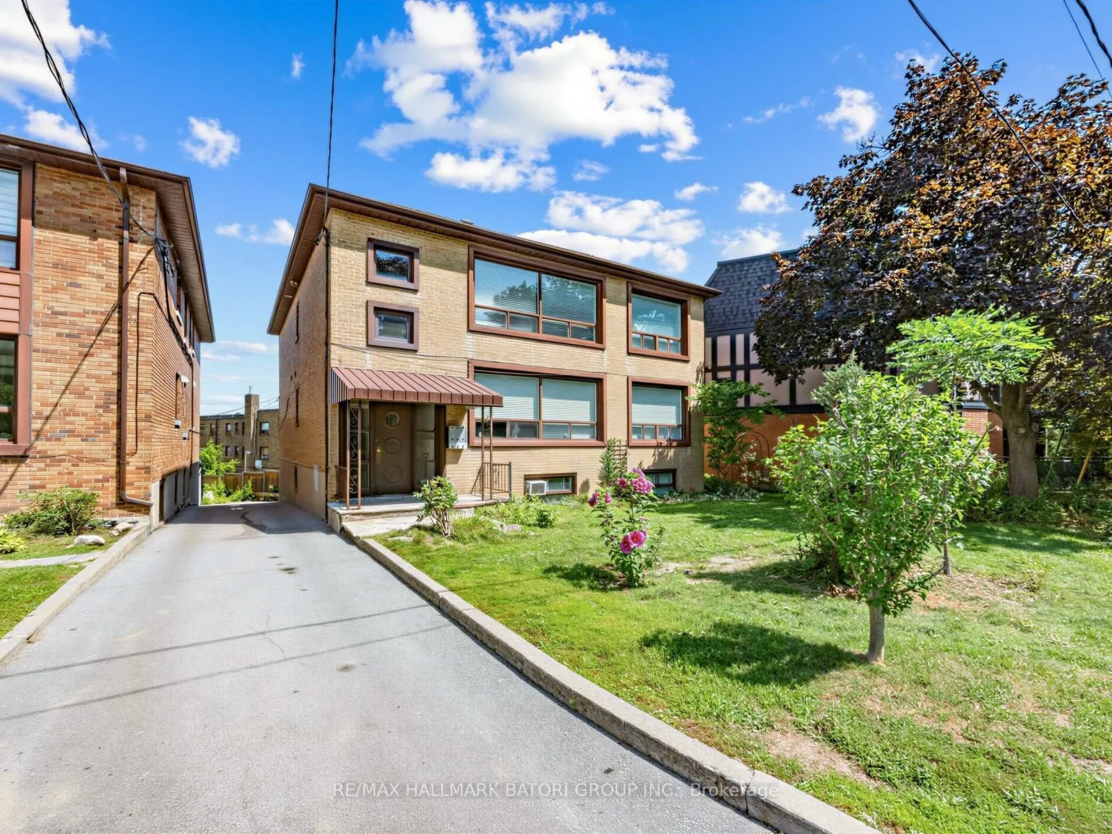 Triplex For Lease | C13697770