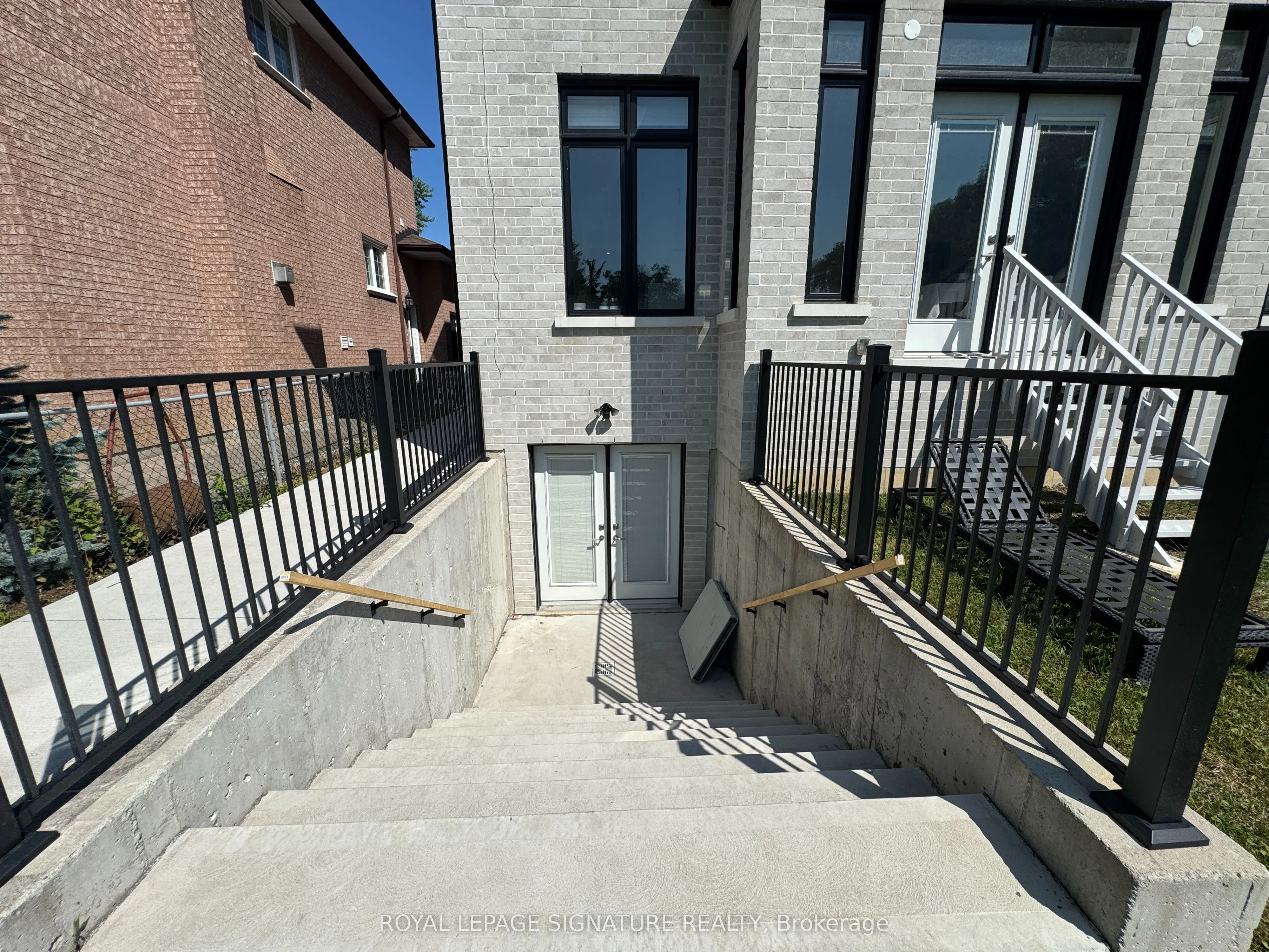 Detached Home For Lease | C13699214