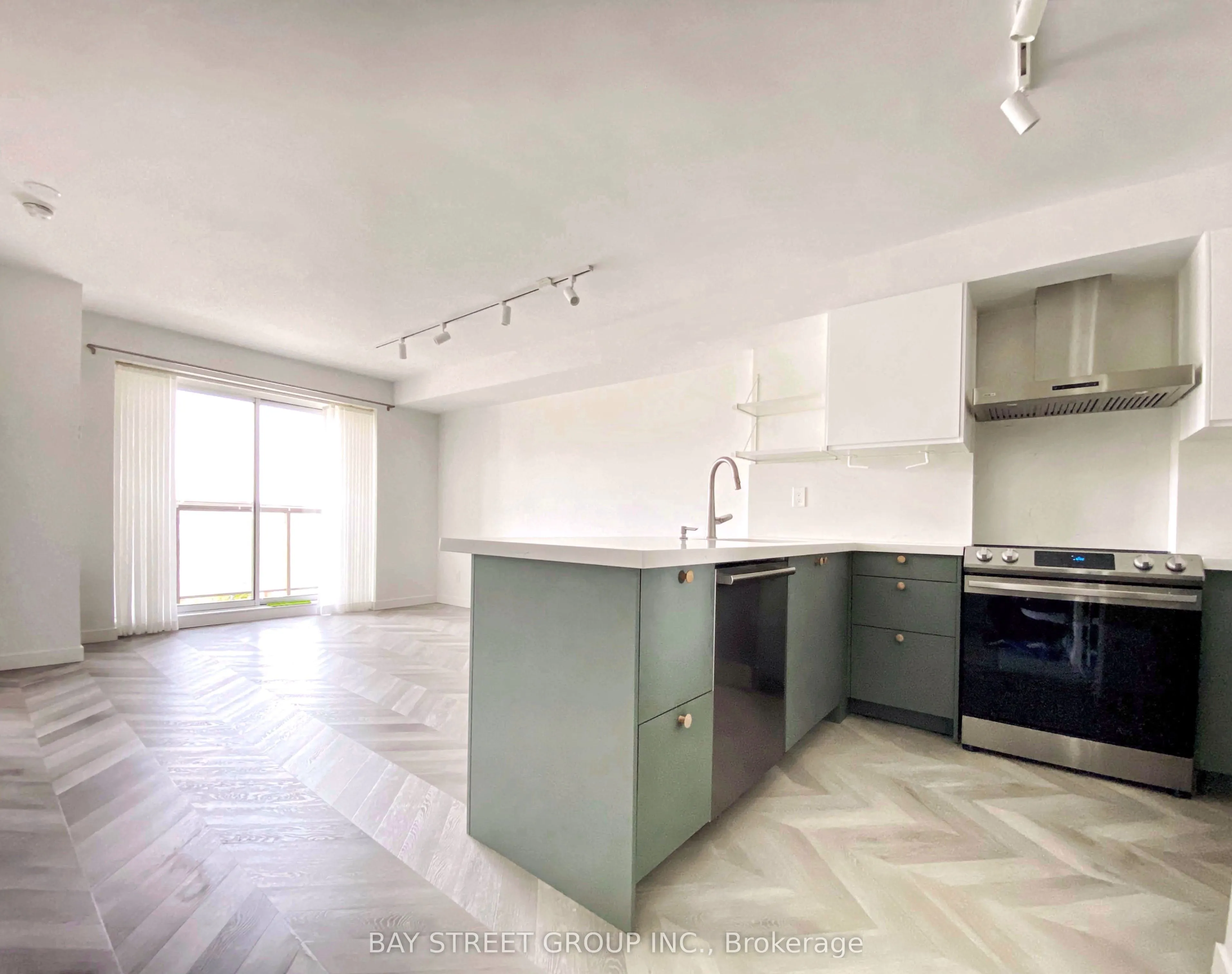 Property For Lease | C13700158
