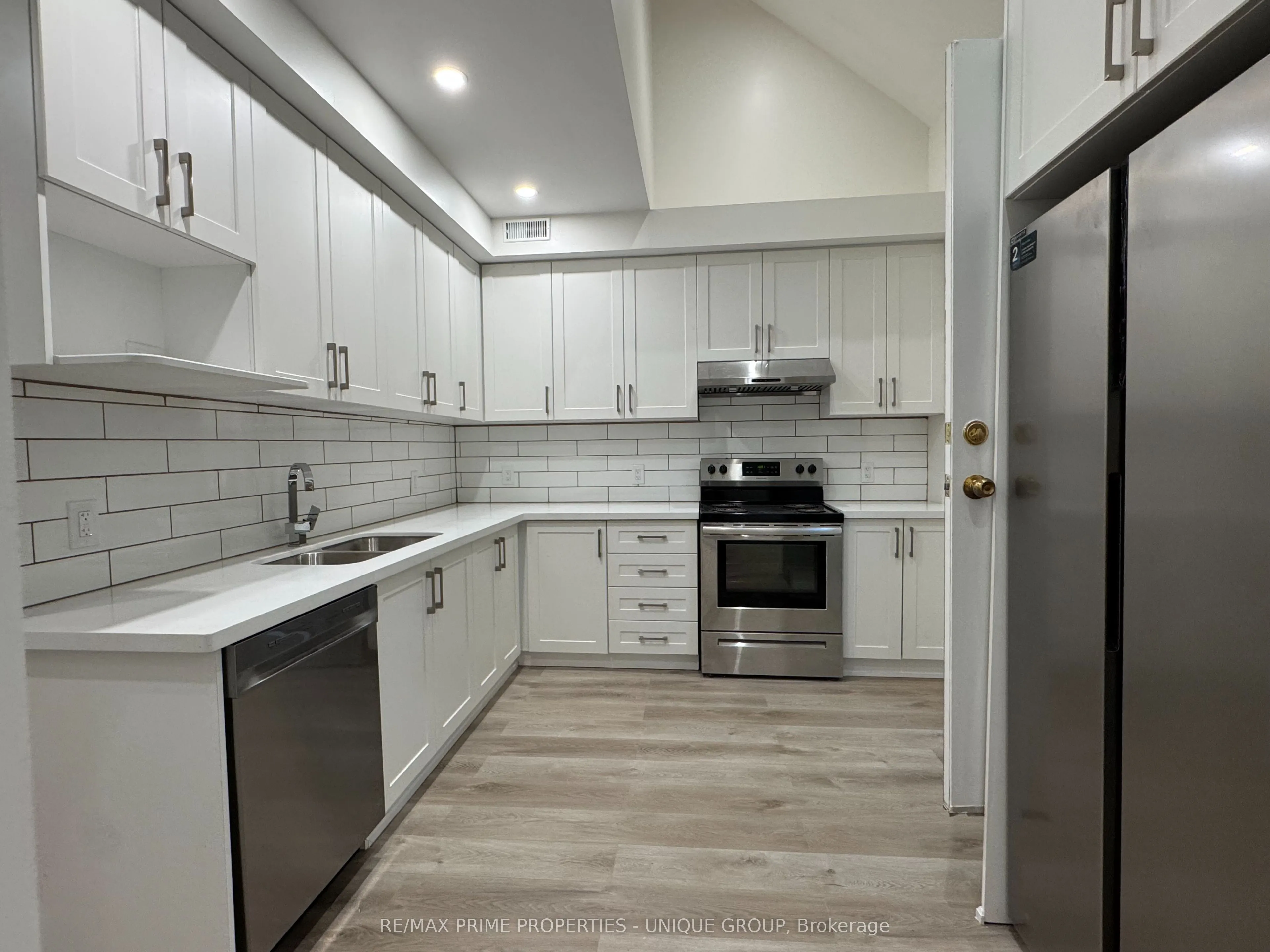 Semi-Detached Home For Lease | C13701768