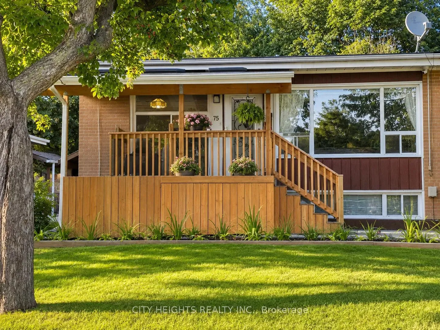 Semi-Detached Home For Lease | C13702540