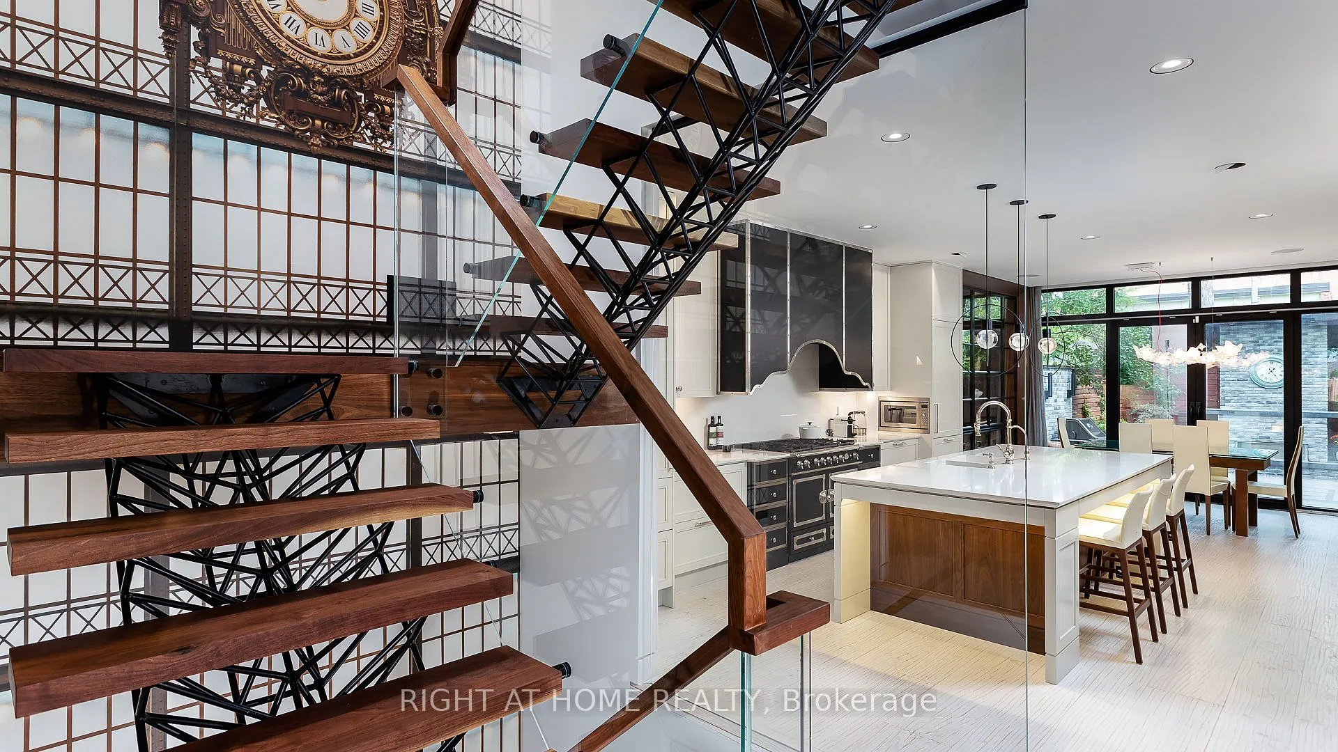 Semi-Detached Home For Sale | C13704334