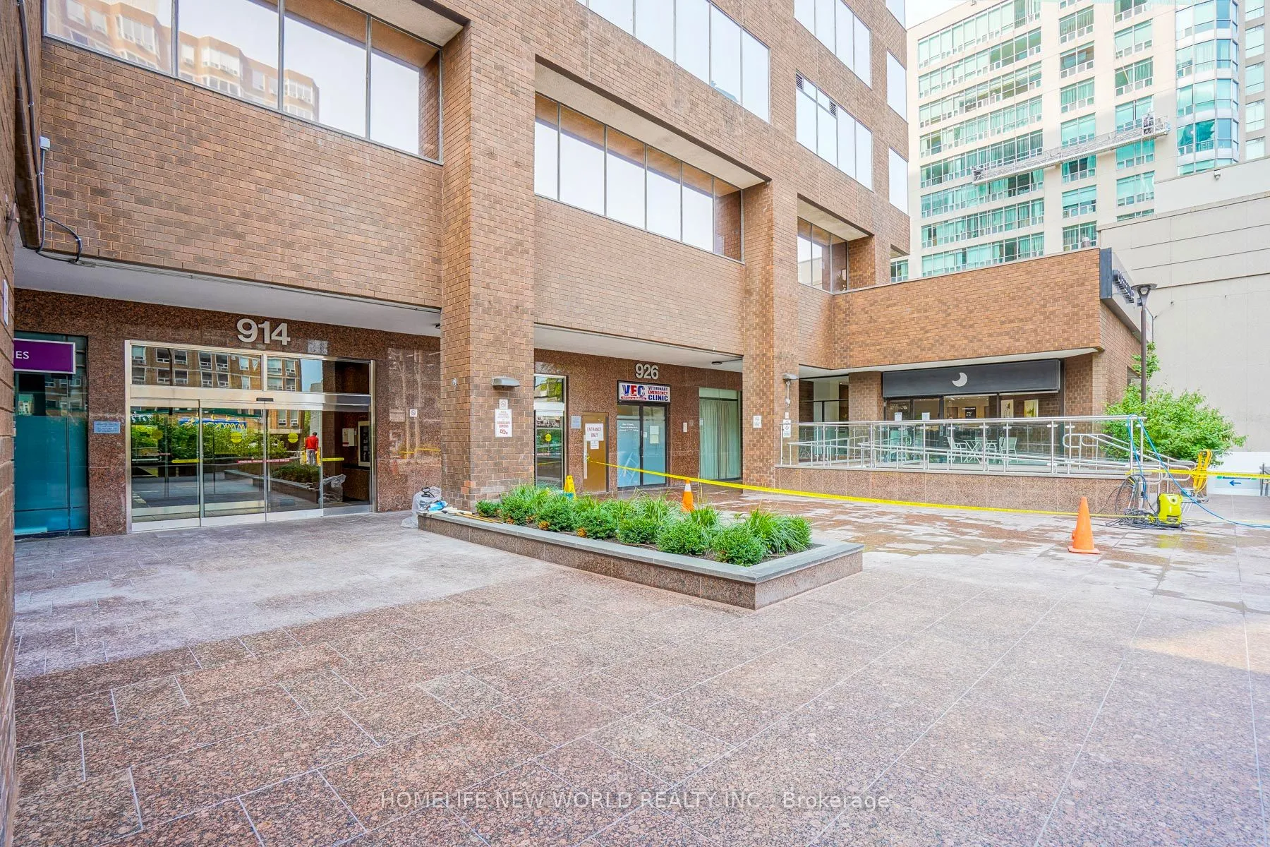 Office For Lease | C13704582