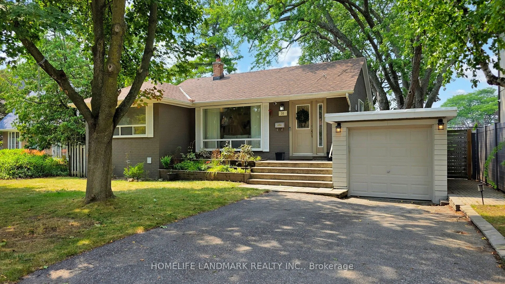 Detached Home For Sale | C13704666