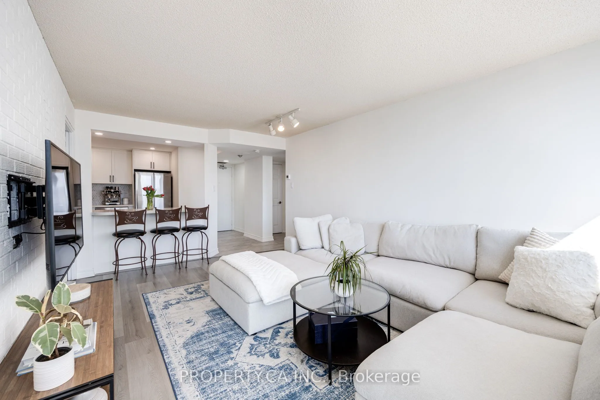 Property For Lease | C13706004