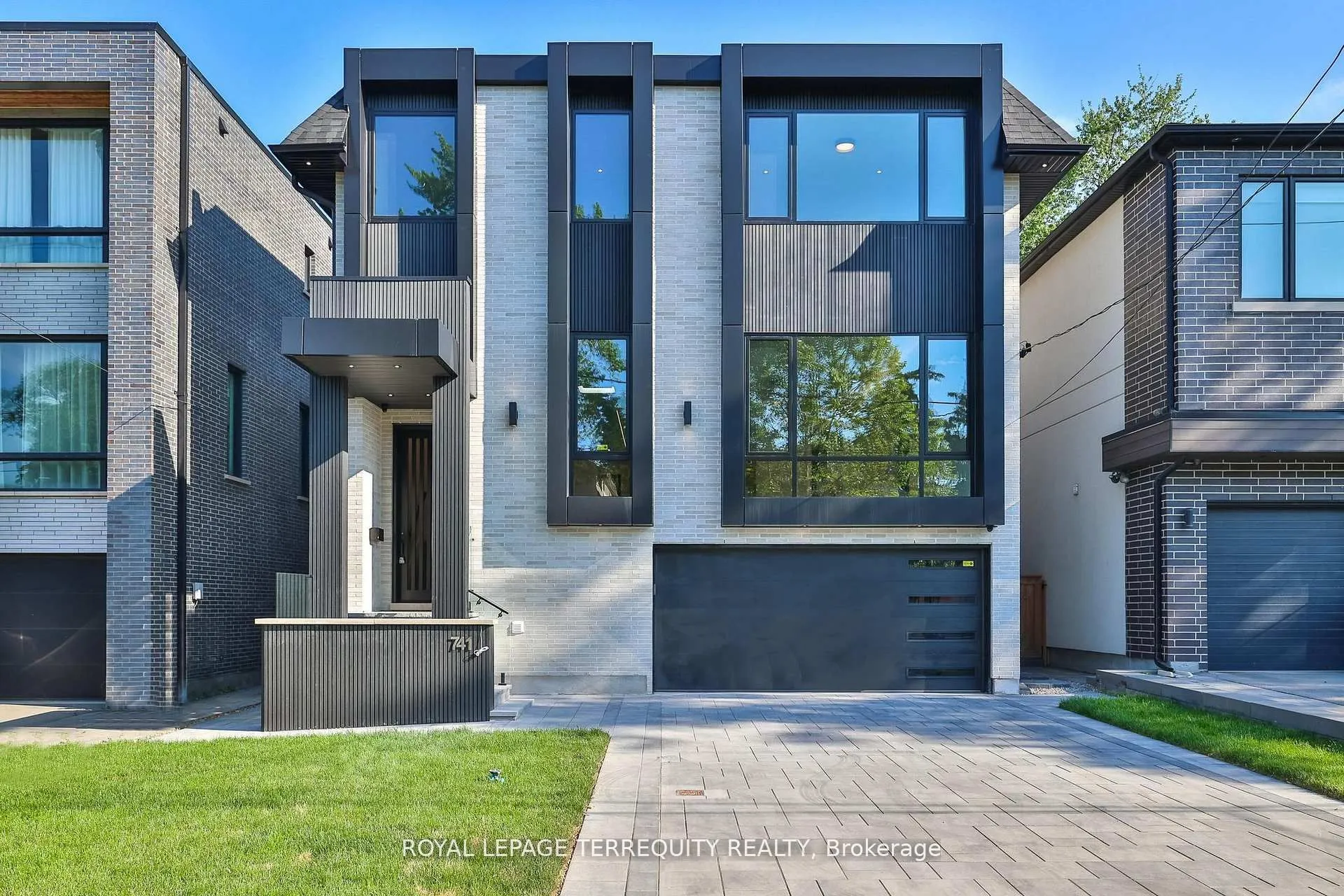 Detached Home For Lease | C13706566