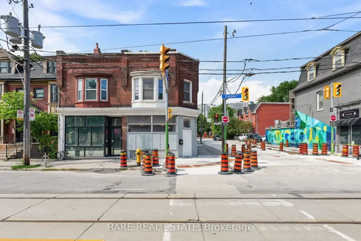 198 1/2 Carlton Street, Toronto C08, ON M5A 2K8
