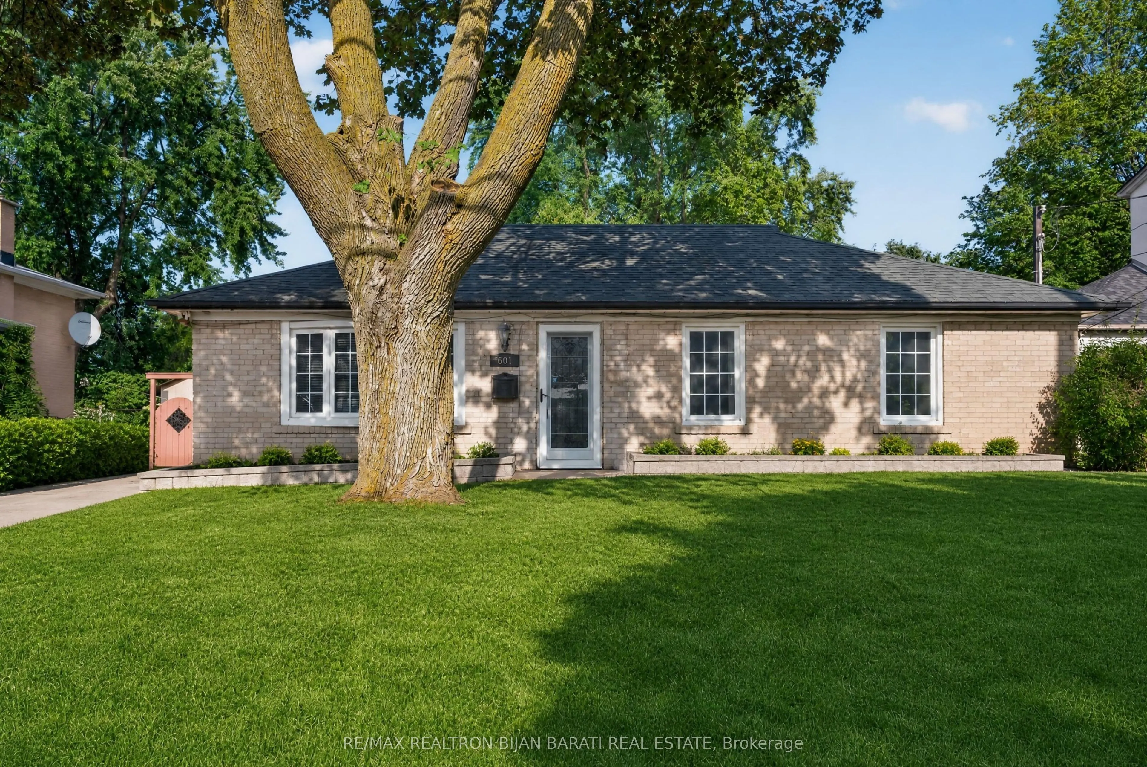 Detached Home For Sale | C13710146