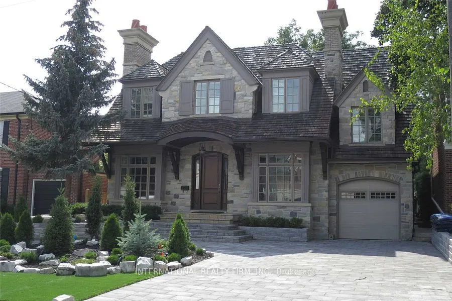 Detached Home For Lease | C13710320