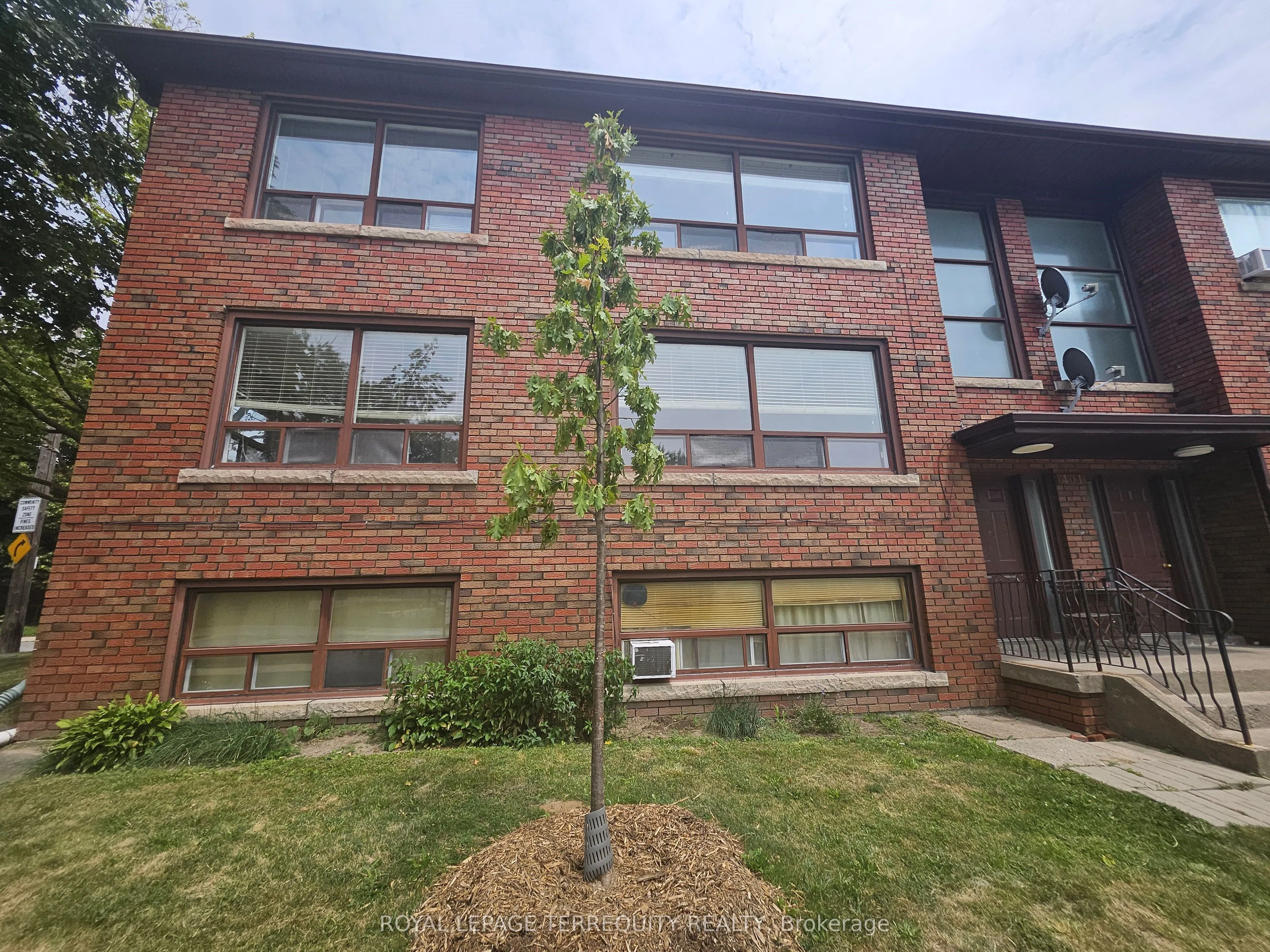 Multiplex For Lease | C13711258