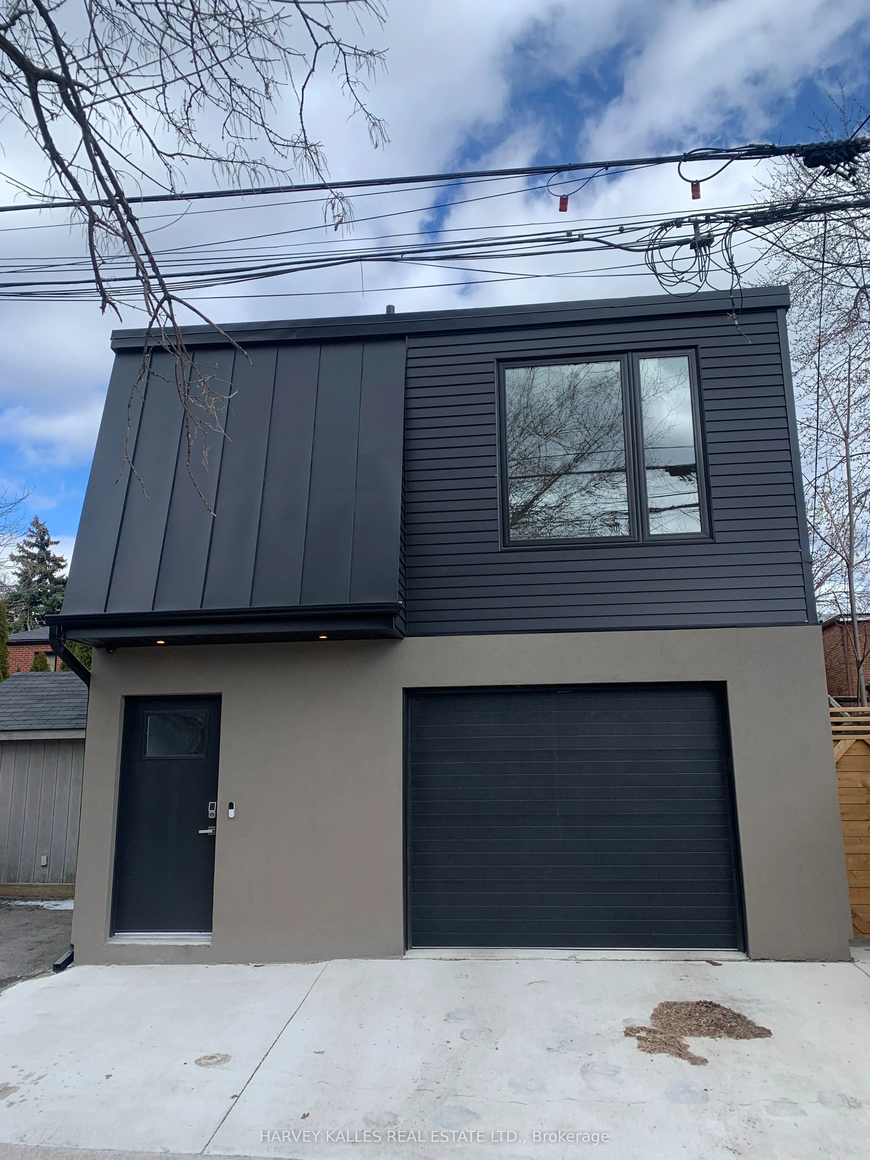 Detached Home For Lease | C13715302