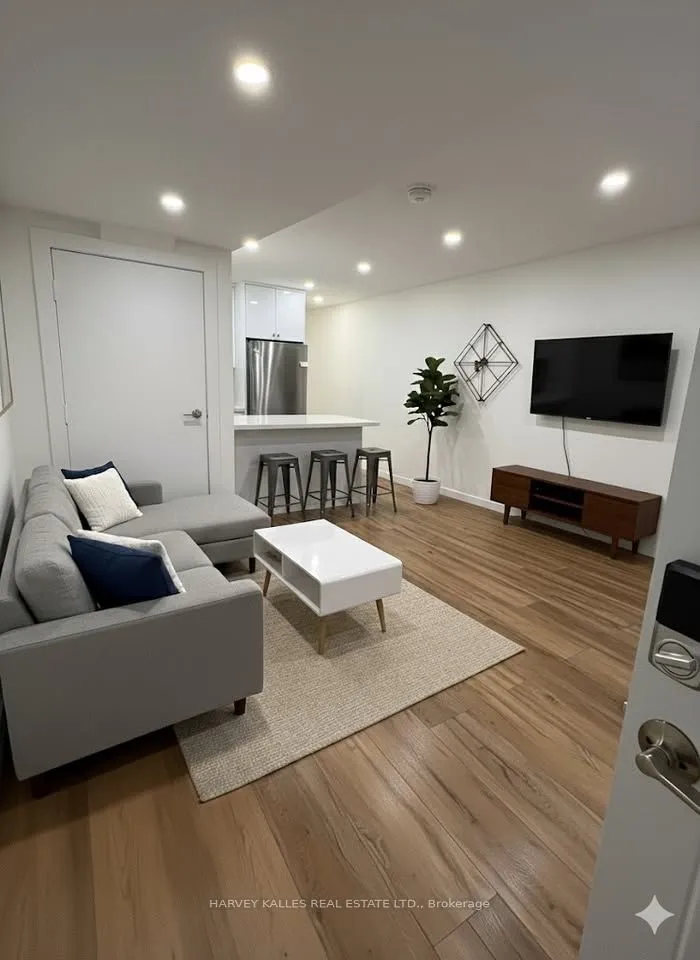 Detached Home For Lease | C13718488