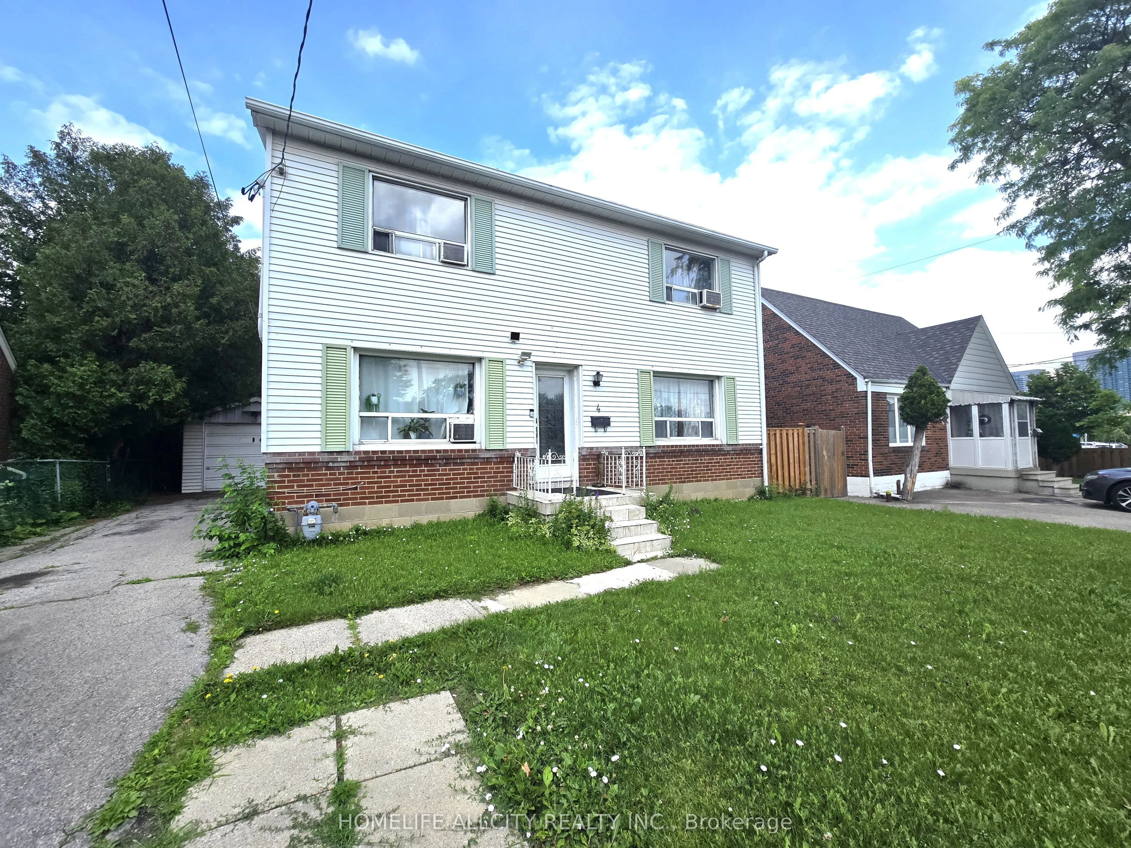 Detached Home For Sale | C13719664