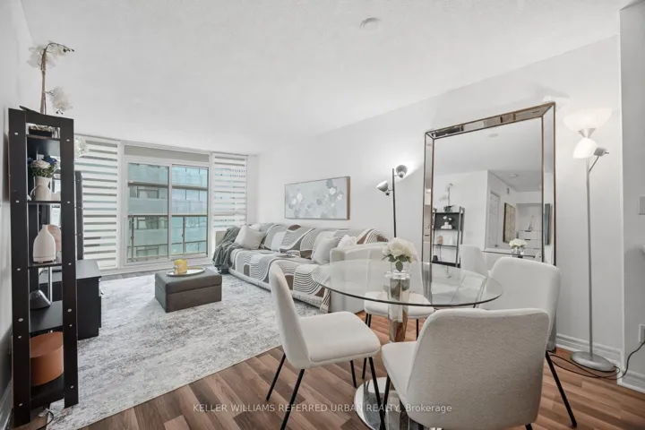 19 Grand Trunk Crescent, Toronto C01, ON M5J 3A3