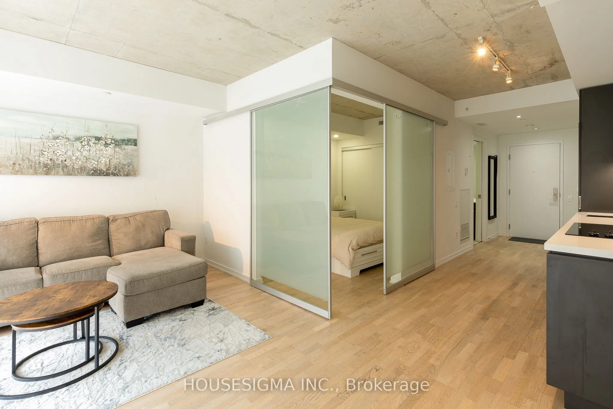 Property For Lease | C13720600