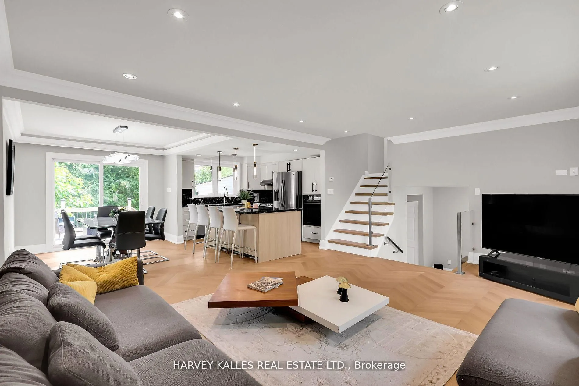 Detached Home For Lease | C13720980