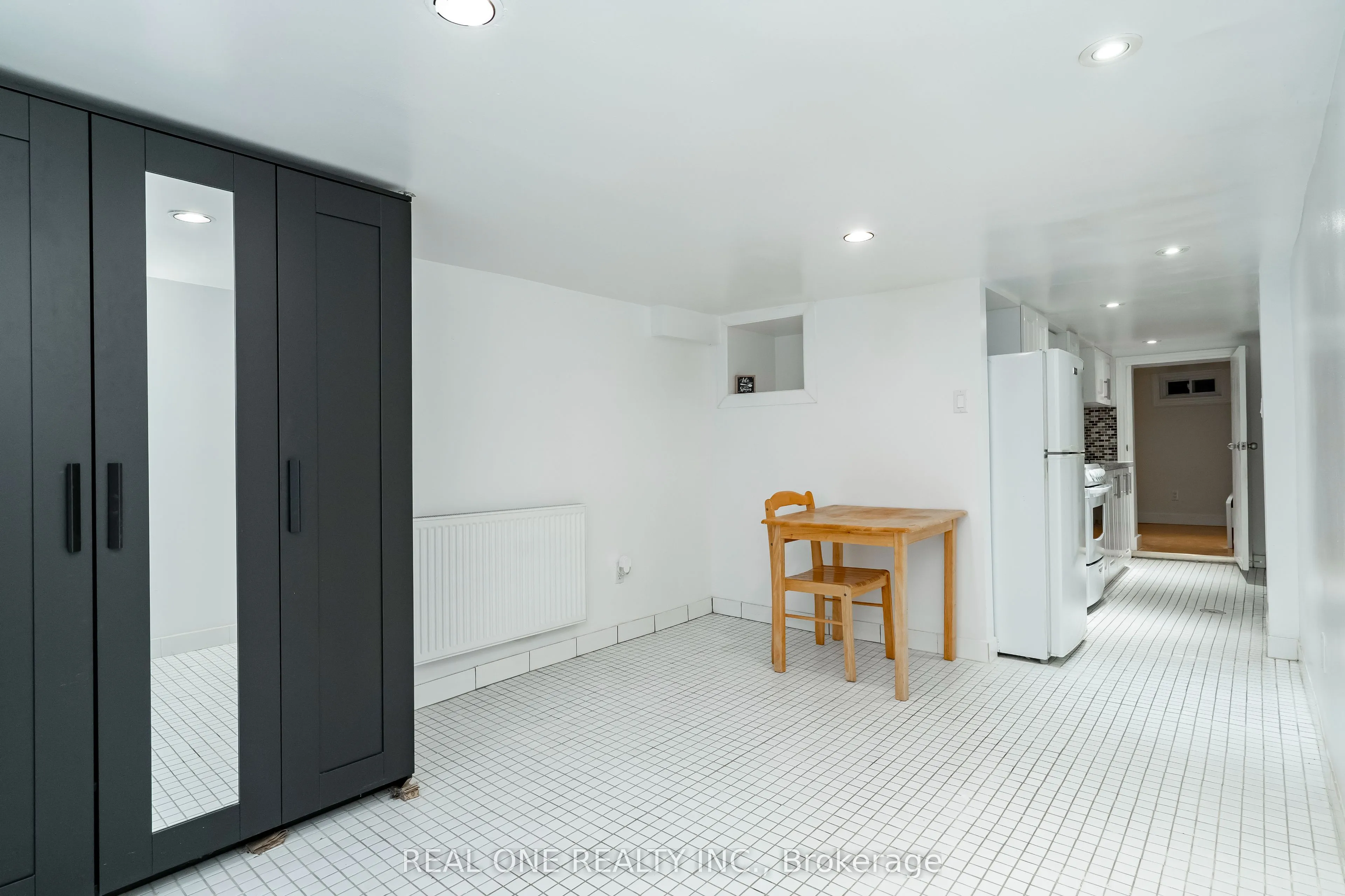 Semi-Detached Home For Lease | C13722638