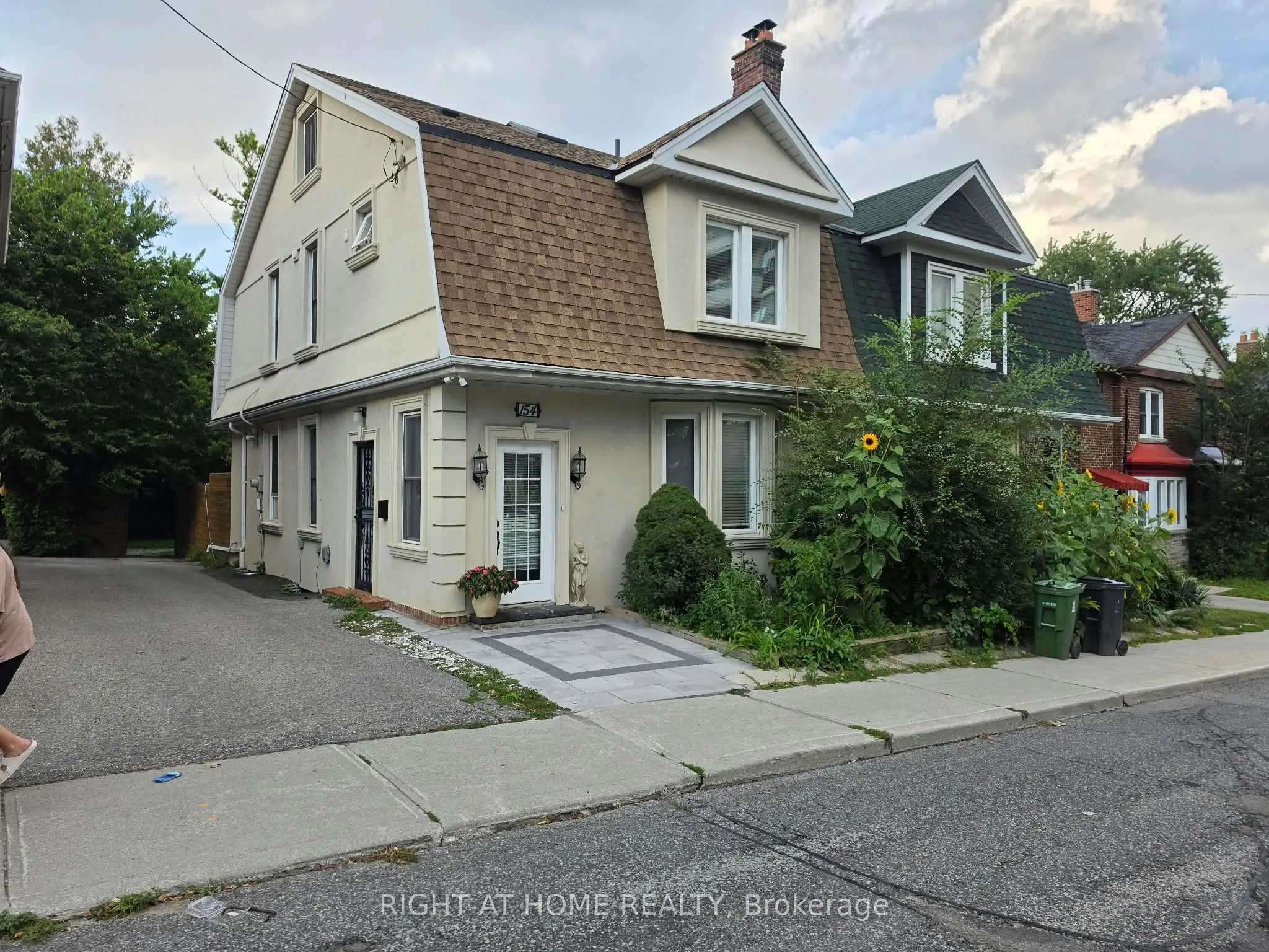 Semi-Detached Home For Lease | C13723454