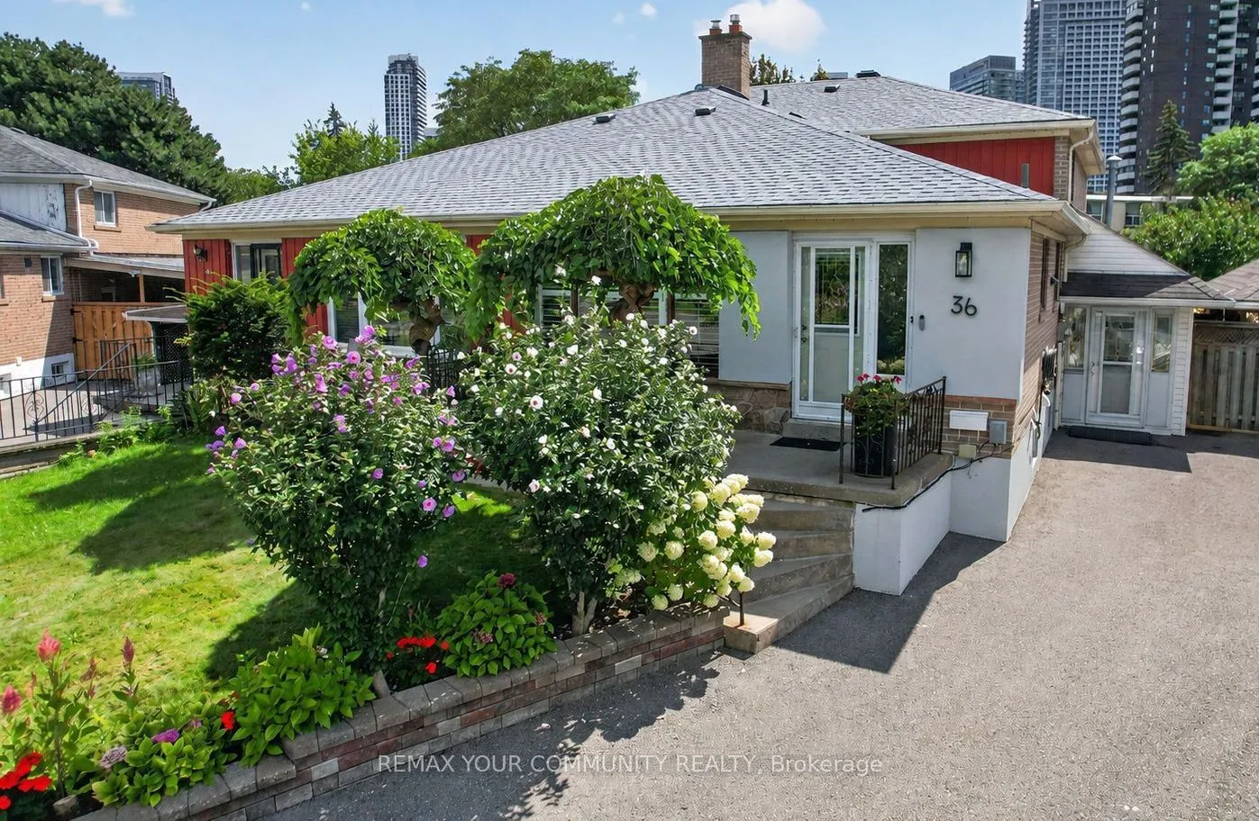 Semi-Detached Home For Sale | C13726552