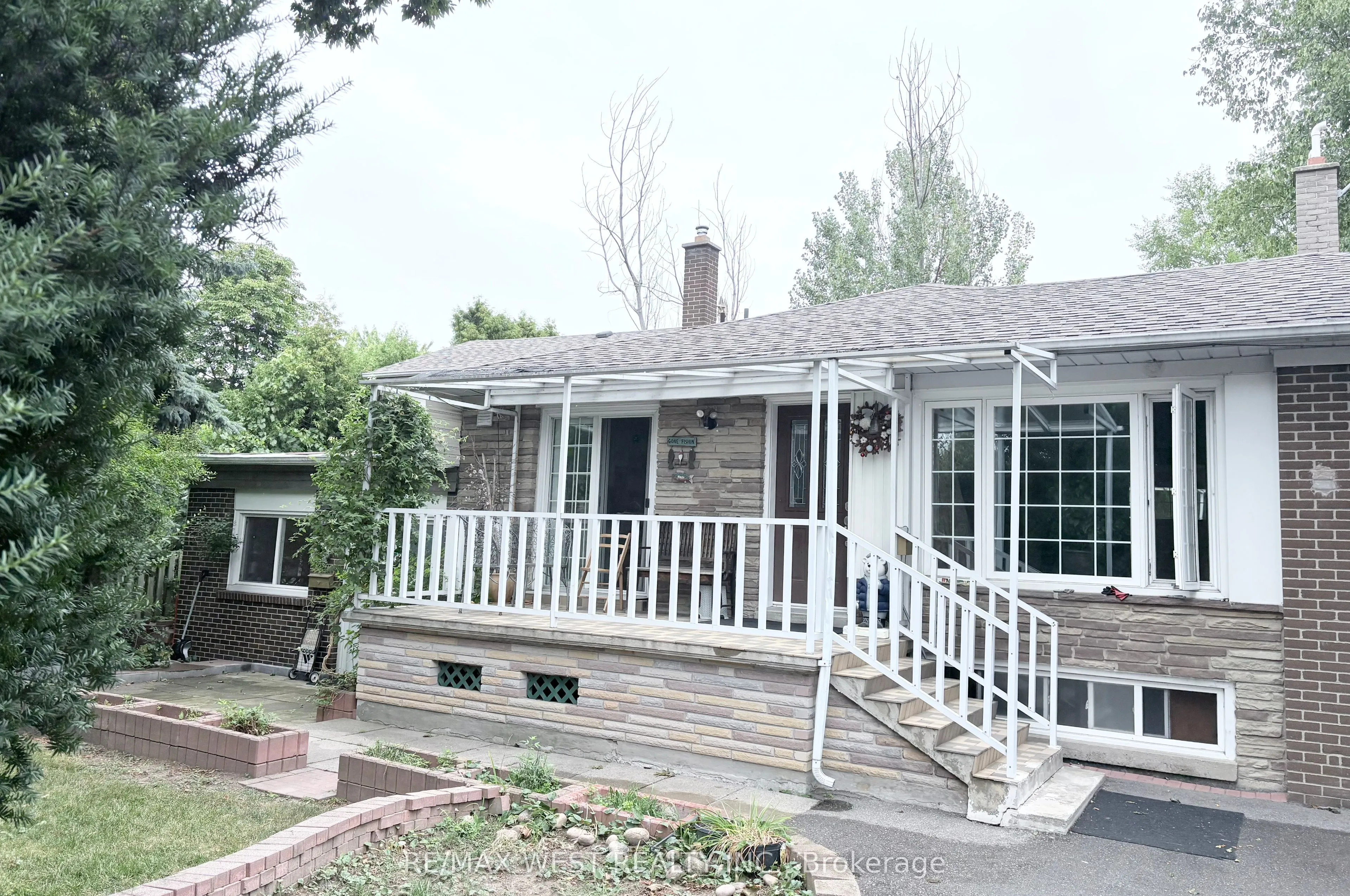 Detached Home For Lease | C13726922