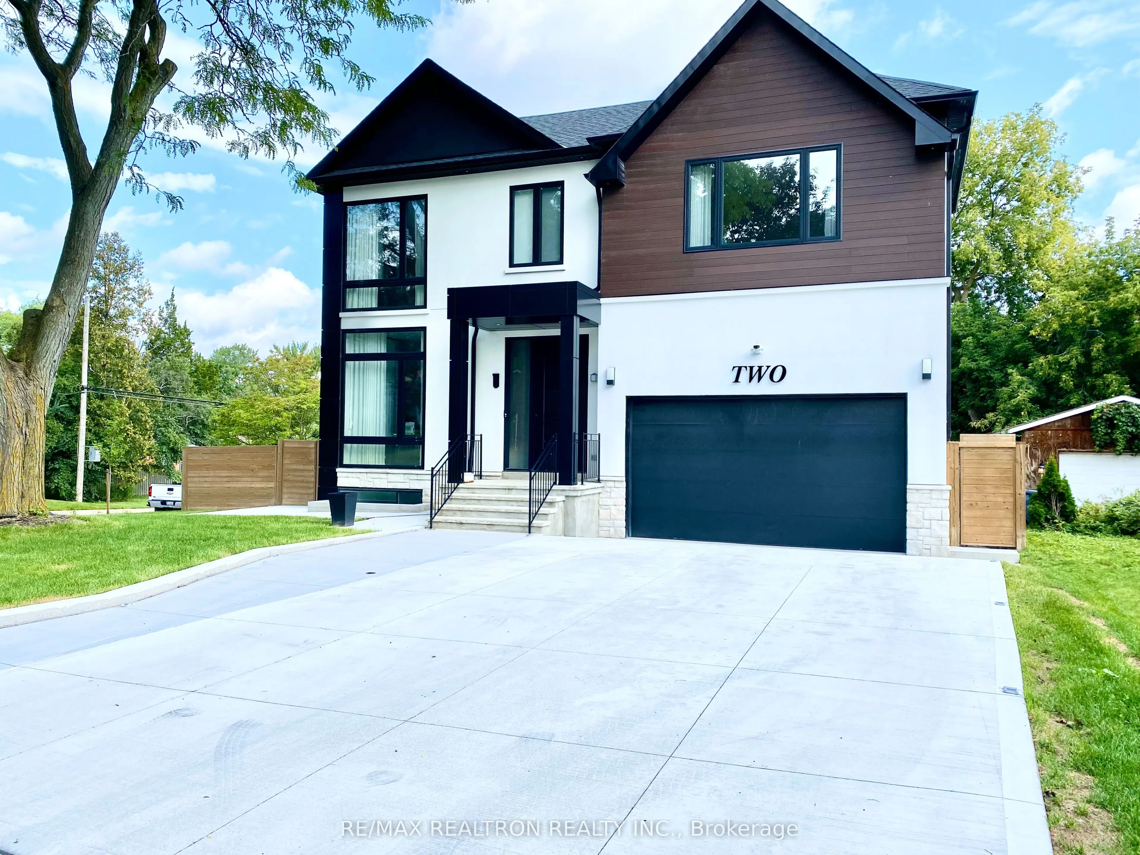 Detached Home For Lease | C13727890