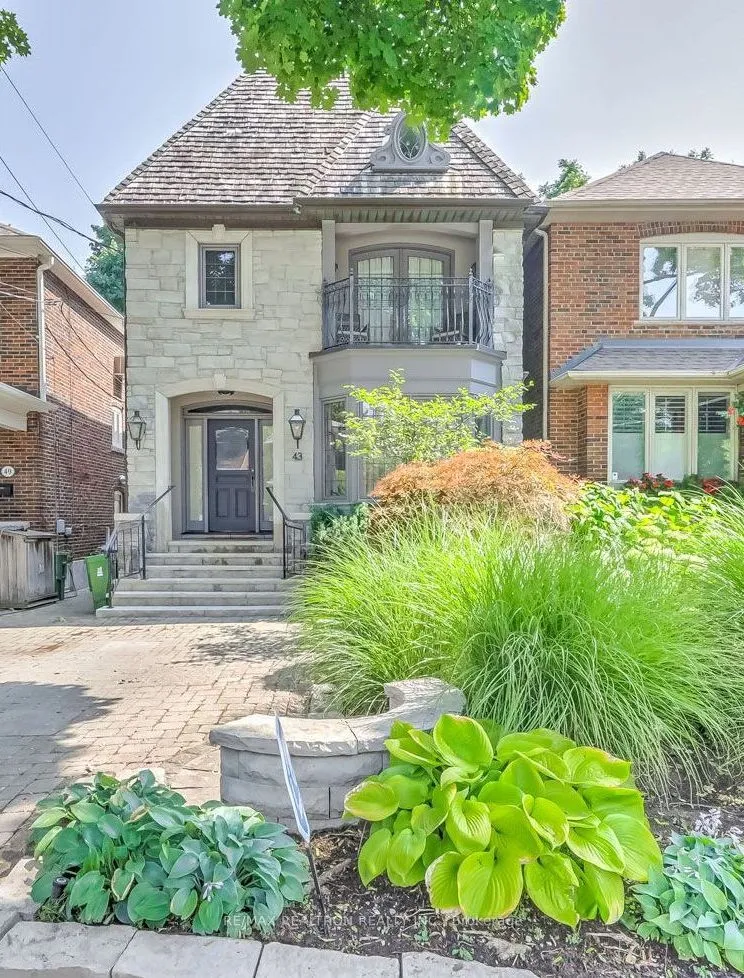 Detached Home For Sale | C13728084