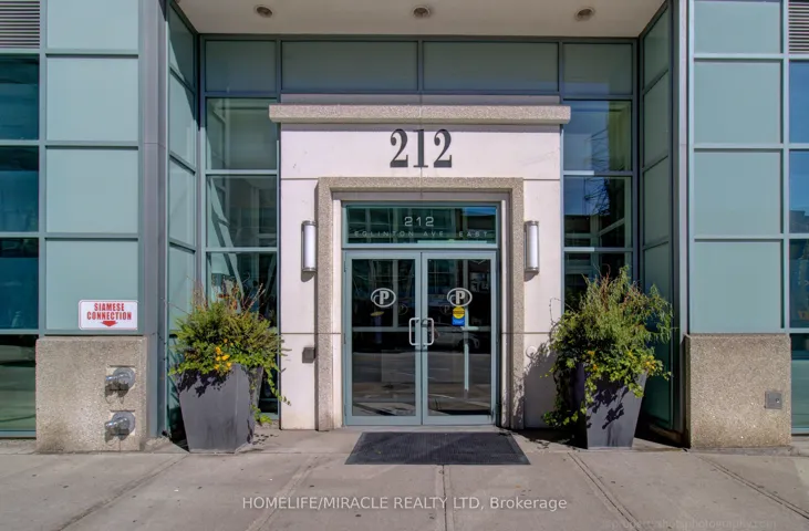 212 Eglinton Avenue, Toronto C10, ON M4P 0A3