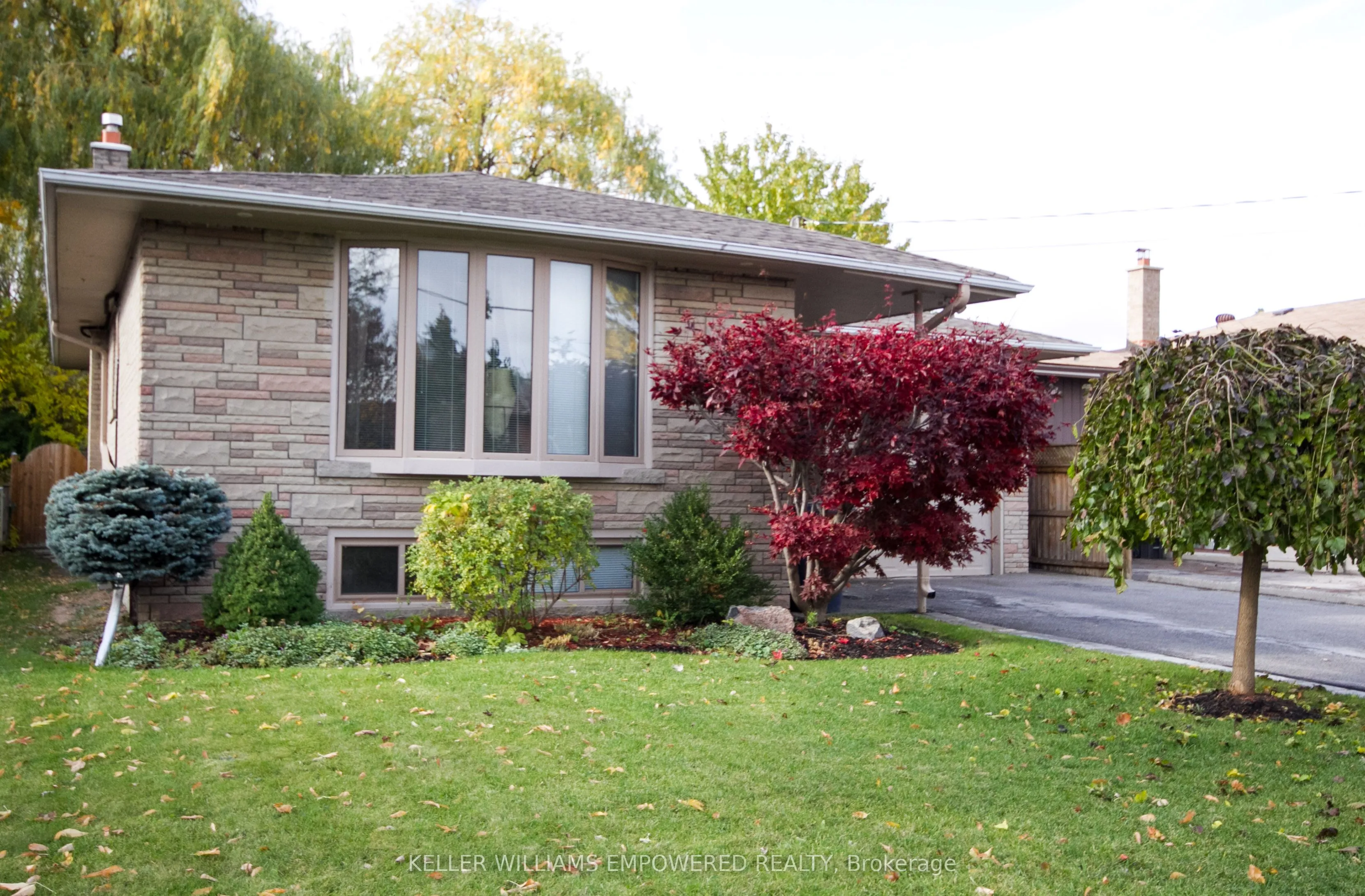 Detached Home For Lease | C13729568