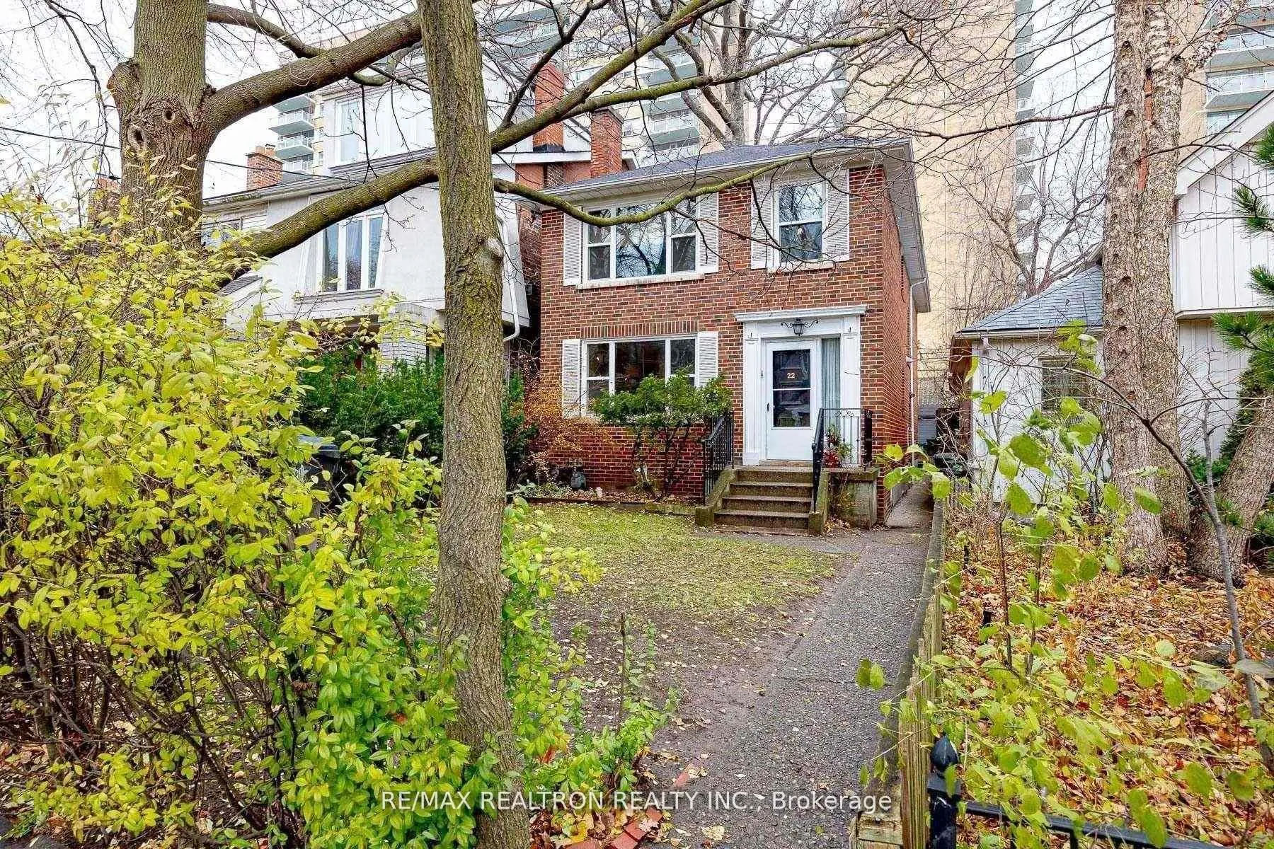 Detached Home For Lease | C13730872