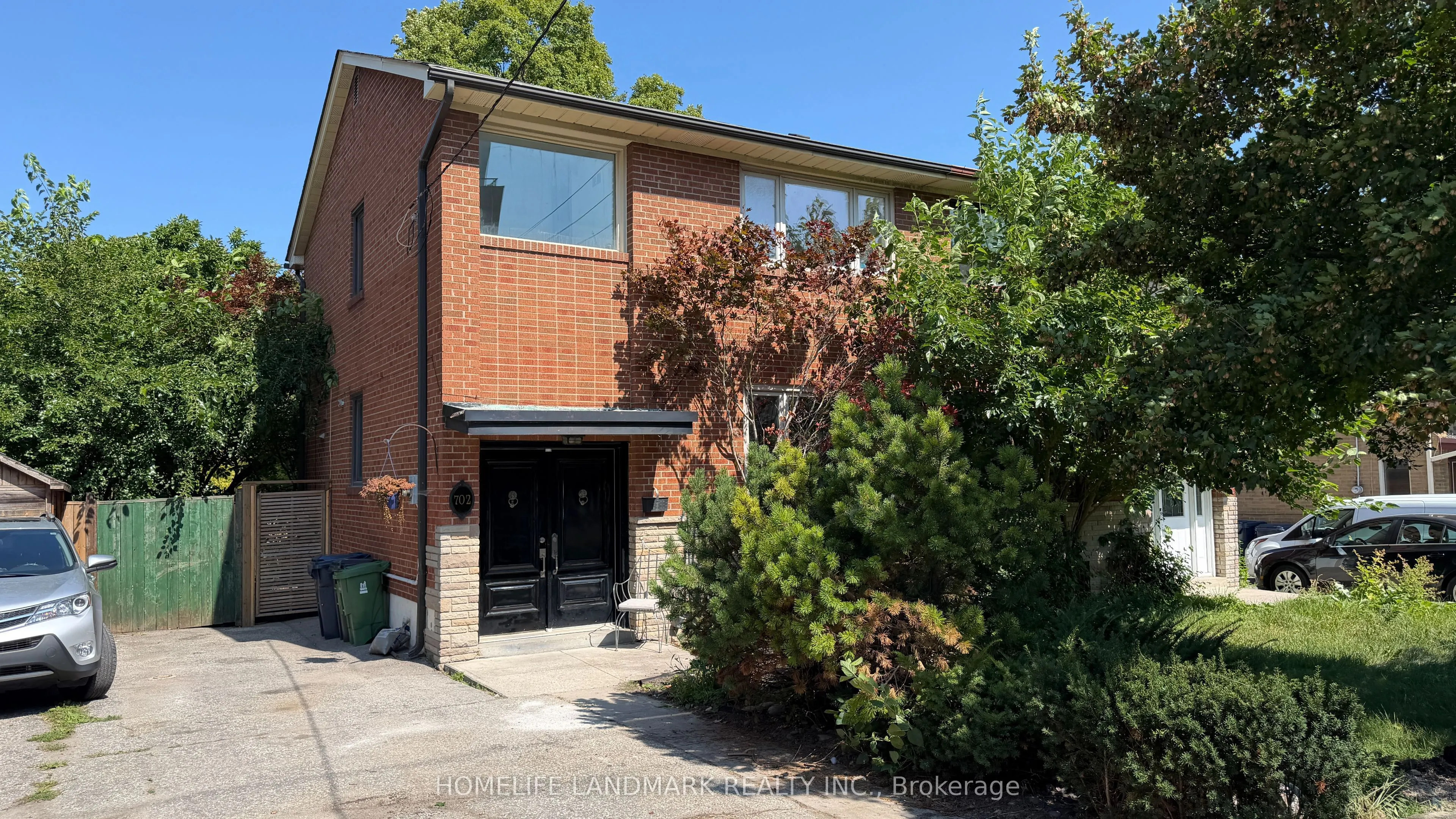 Semi-Detached Home For Lease | C13731032
