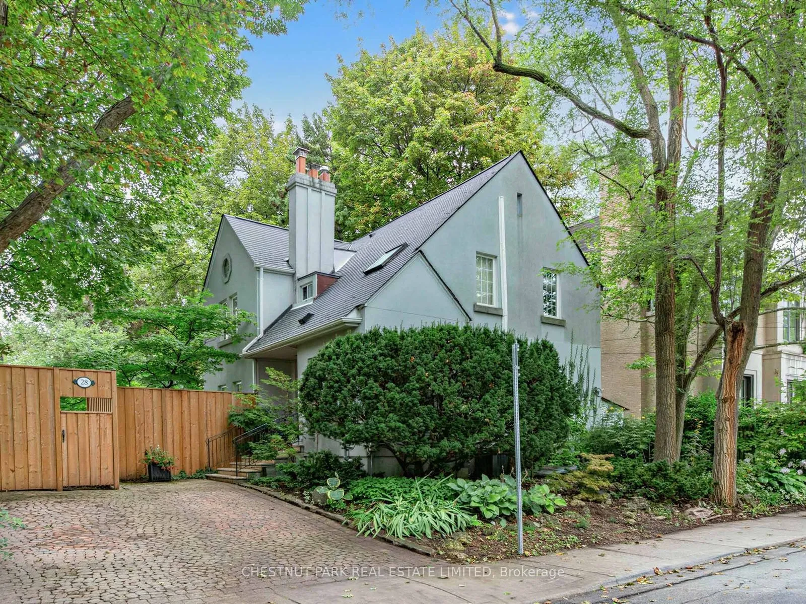 Detached Home For Sale | C13731610