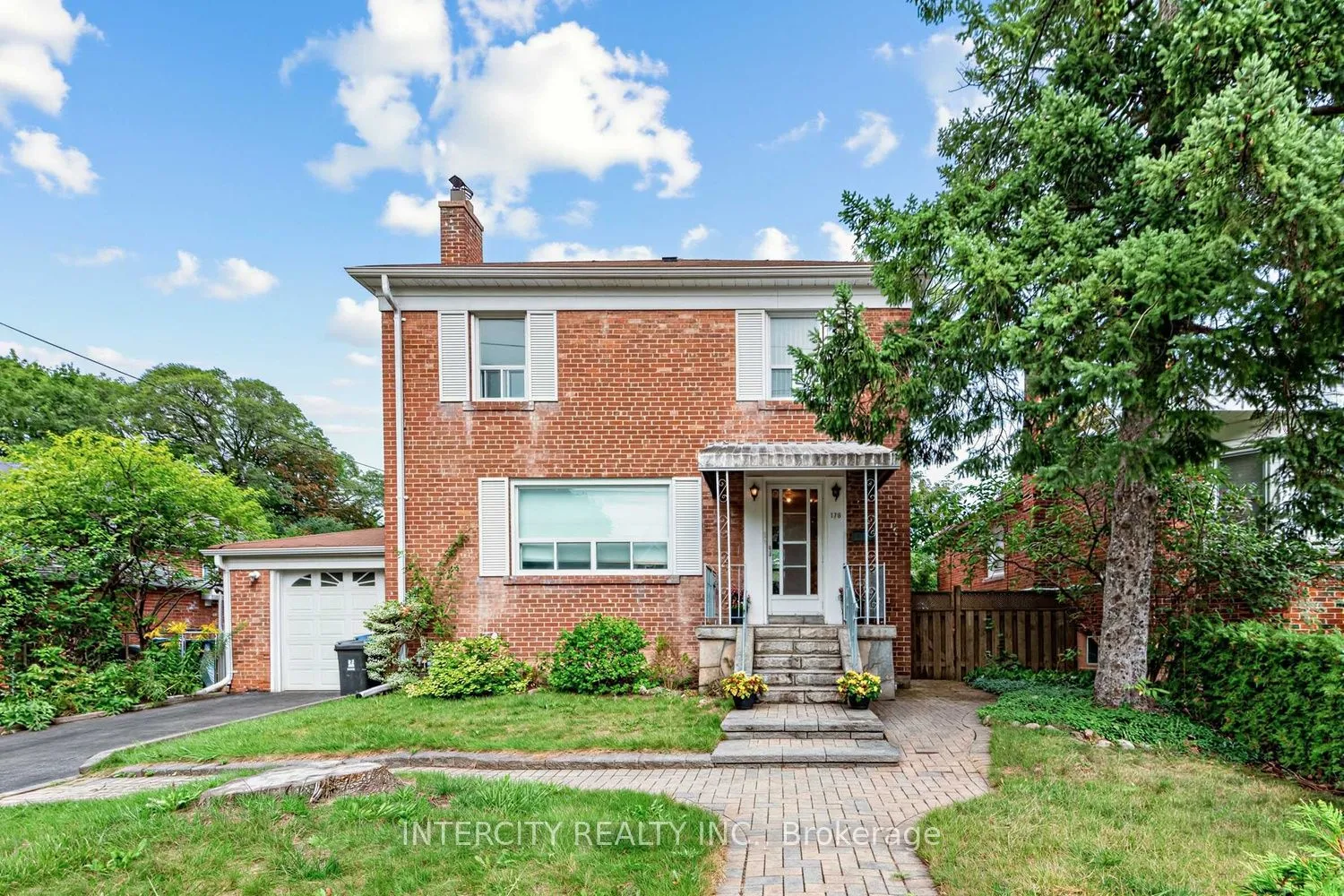 Detached Home For Lease | C13732686