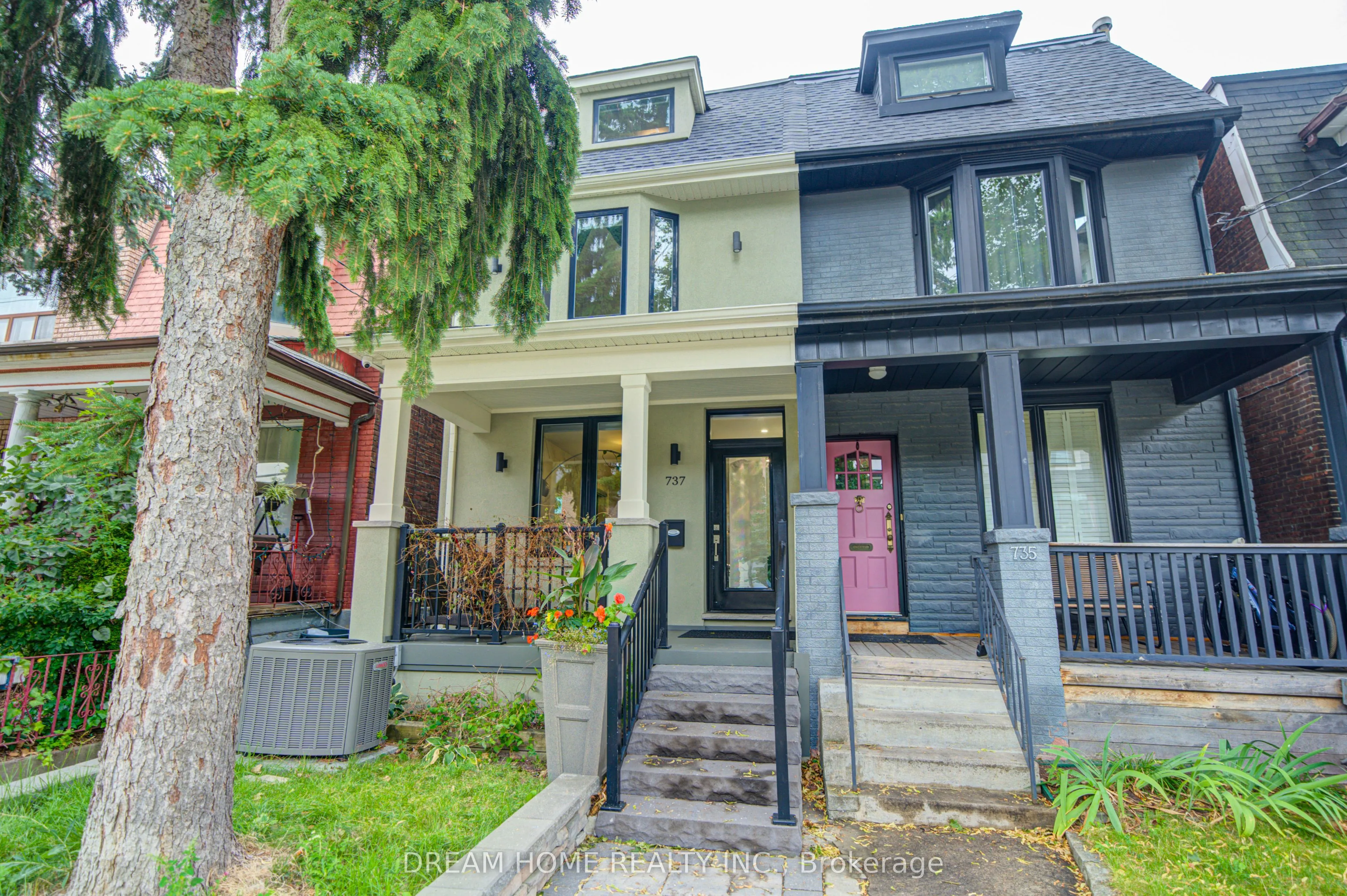Semi-Detached Home For Sale | C13733634