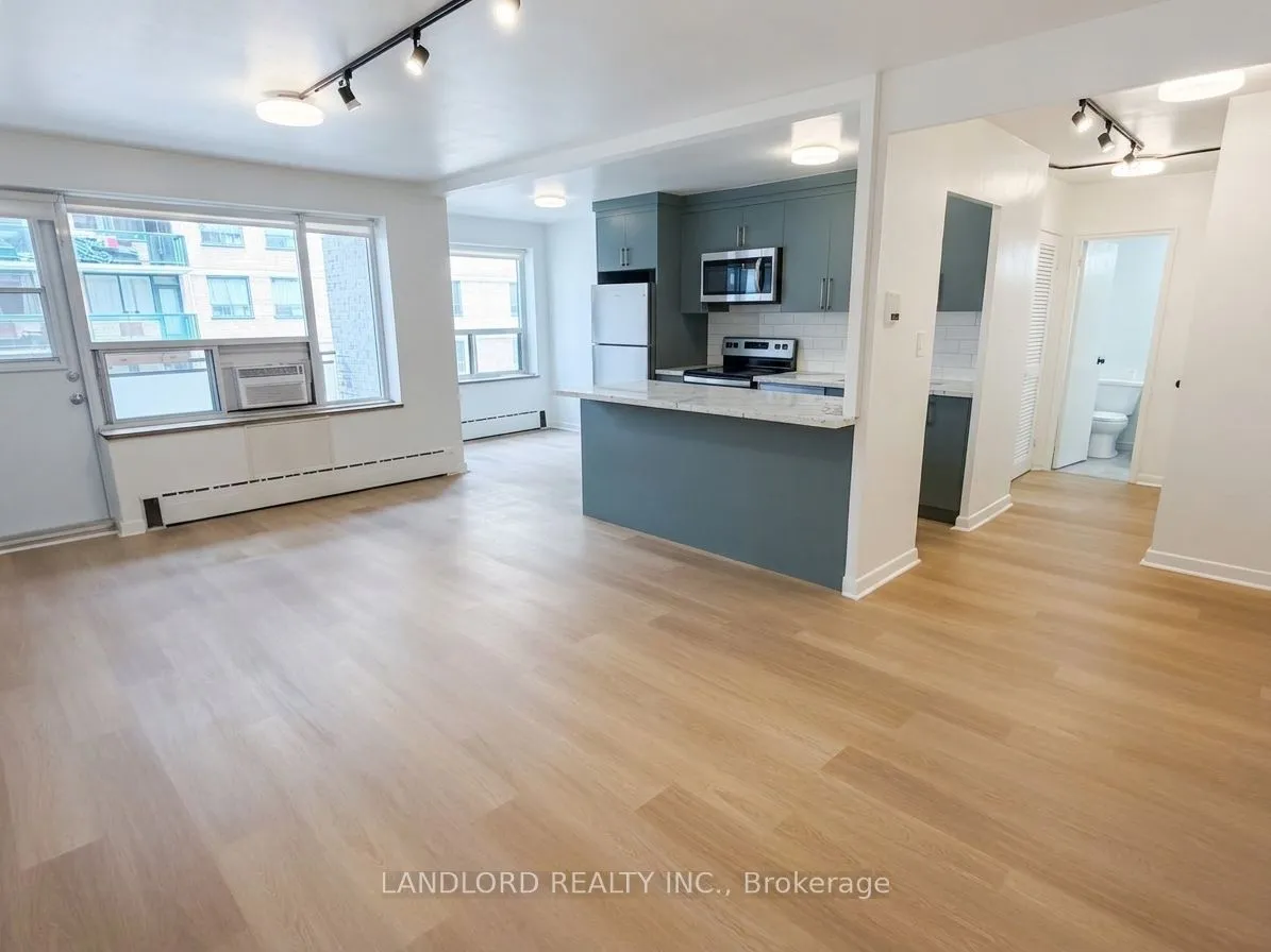 Multiplex For Lease | C13733972