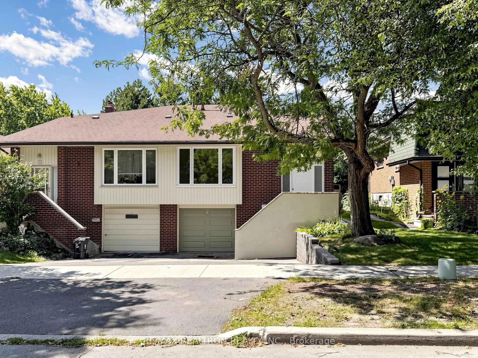 Semi-Detached Home For Sale | C13733984