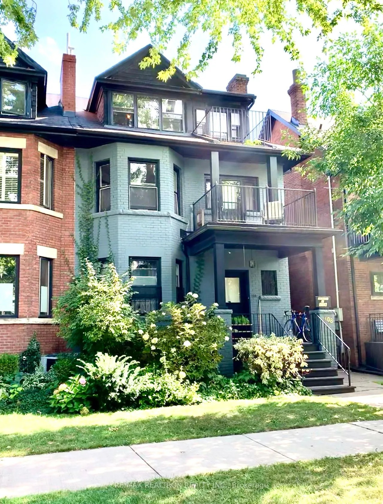 Semi-Detached Home For Lease | C13735002